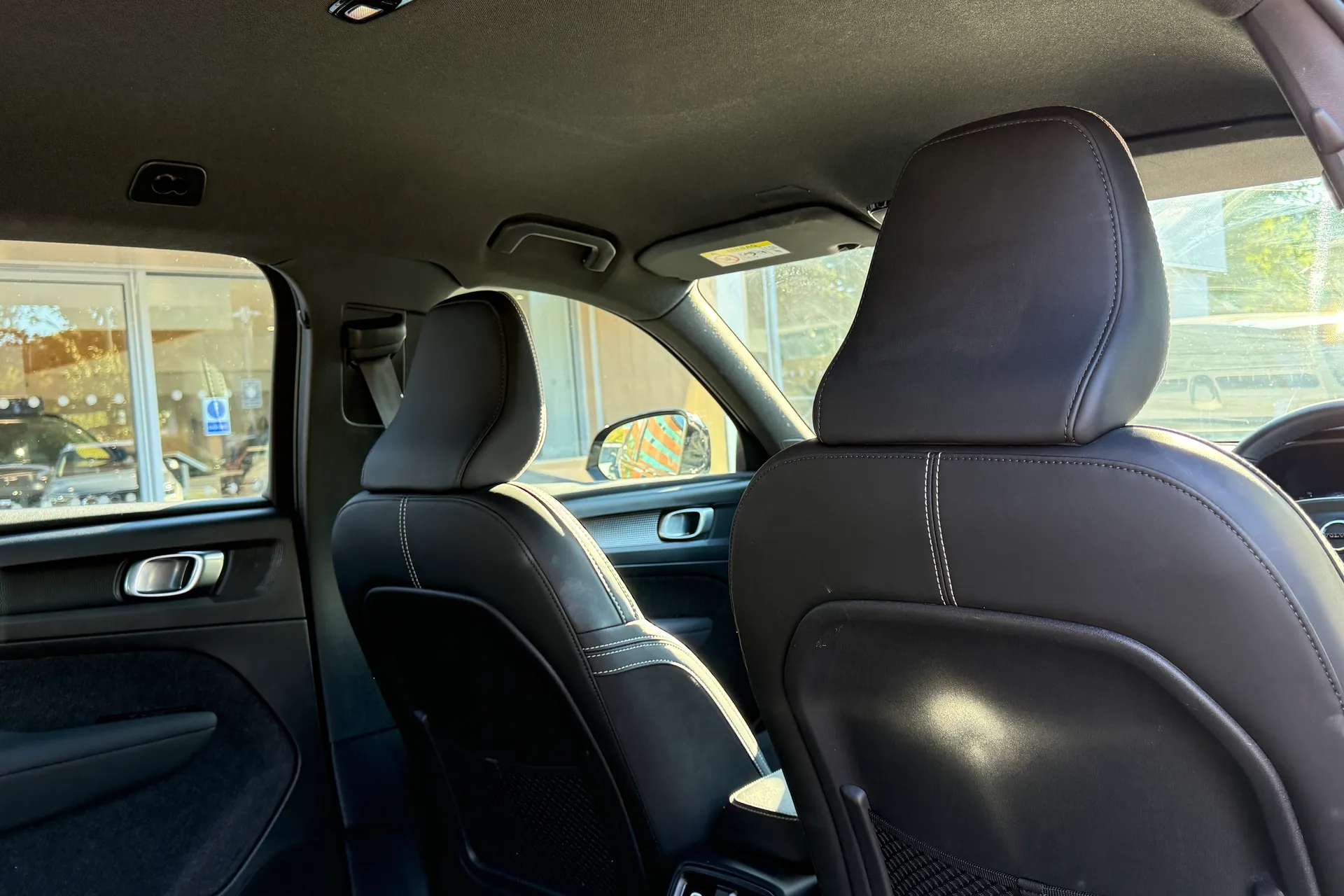 Volvo XC40 thumbnail image number 22