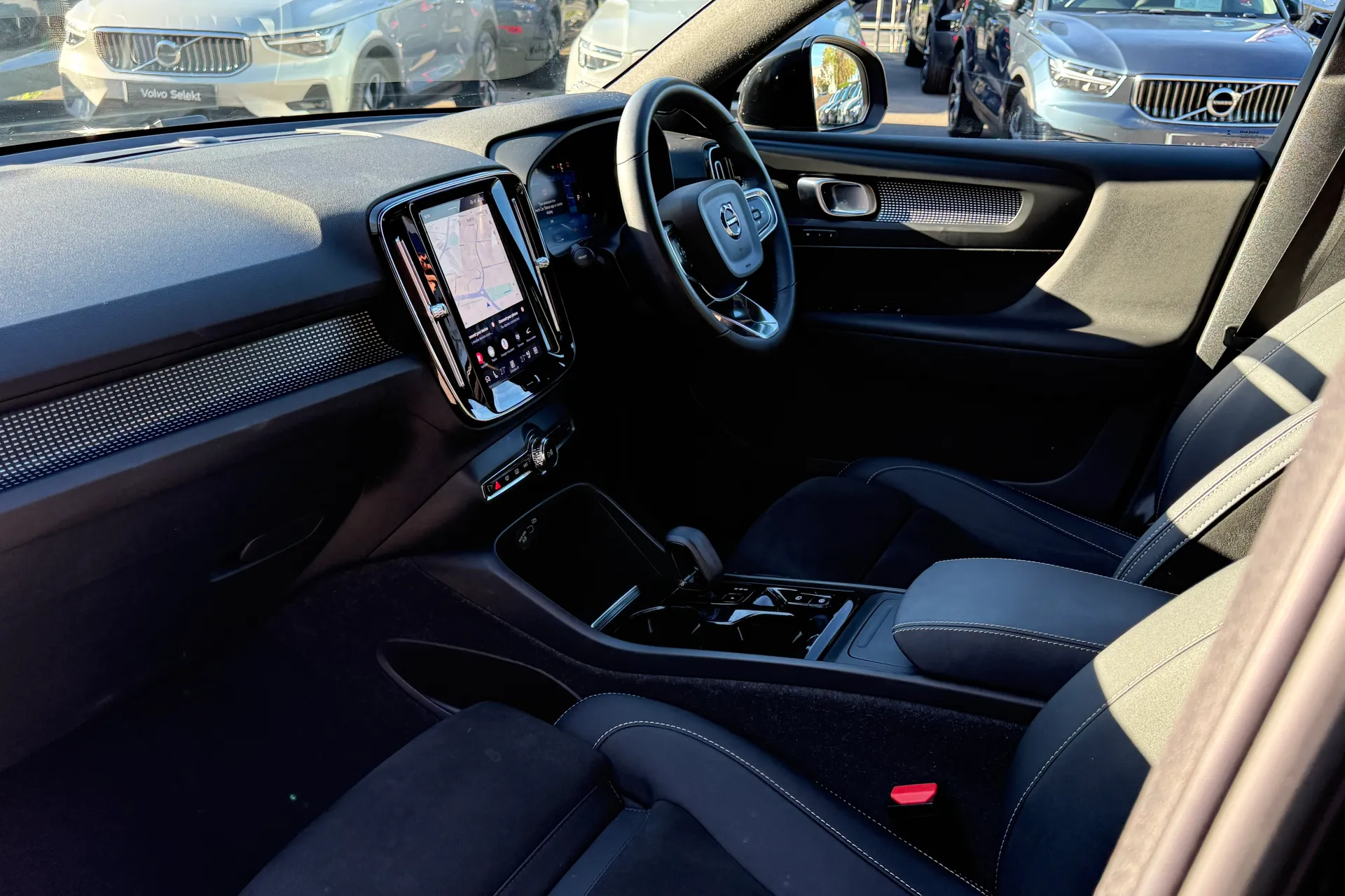 Volvo XC40 thumbnail image number 25