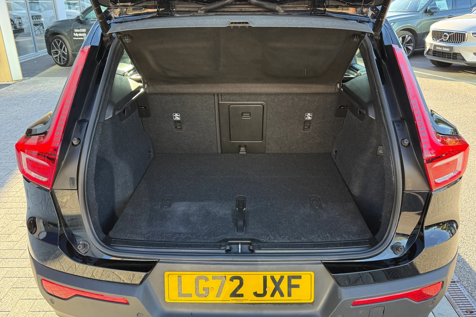 Volvo XC40 thumbnail image number 19