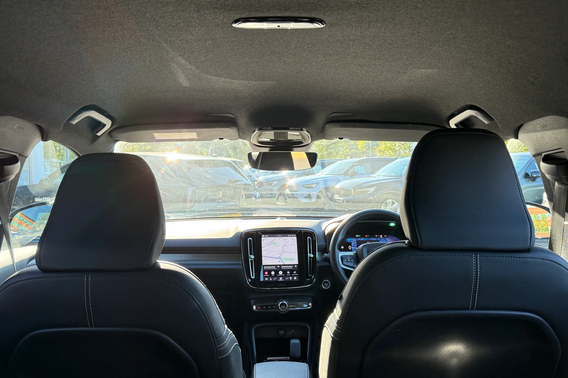 Volvo XC40 thumbnail image number 3