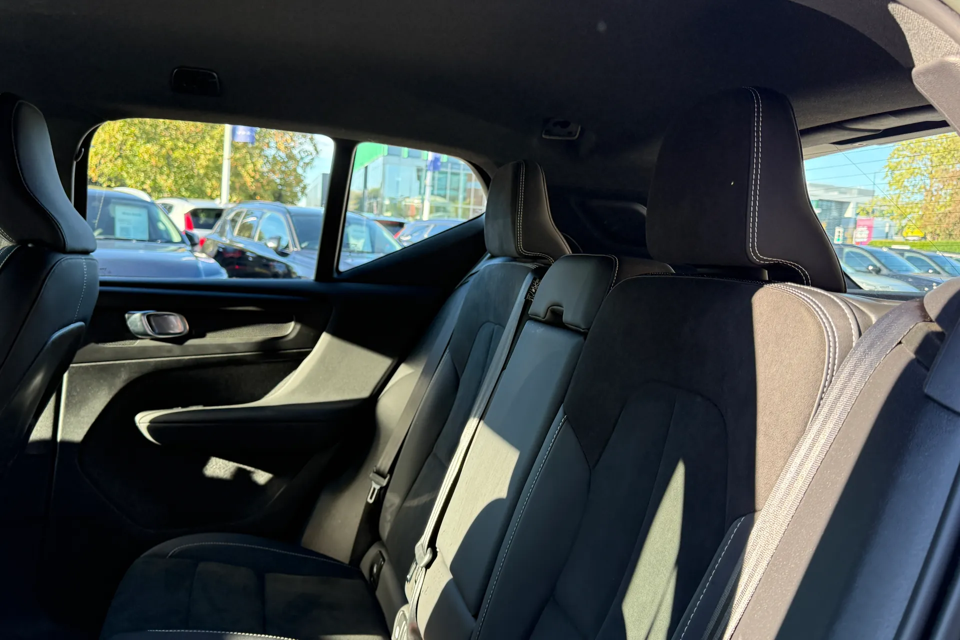 Volvo XC40 thumbnail image number 28