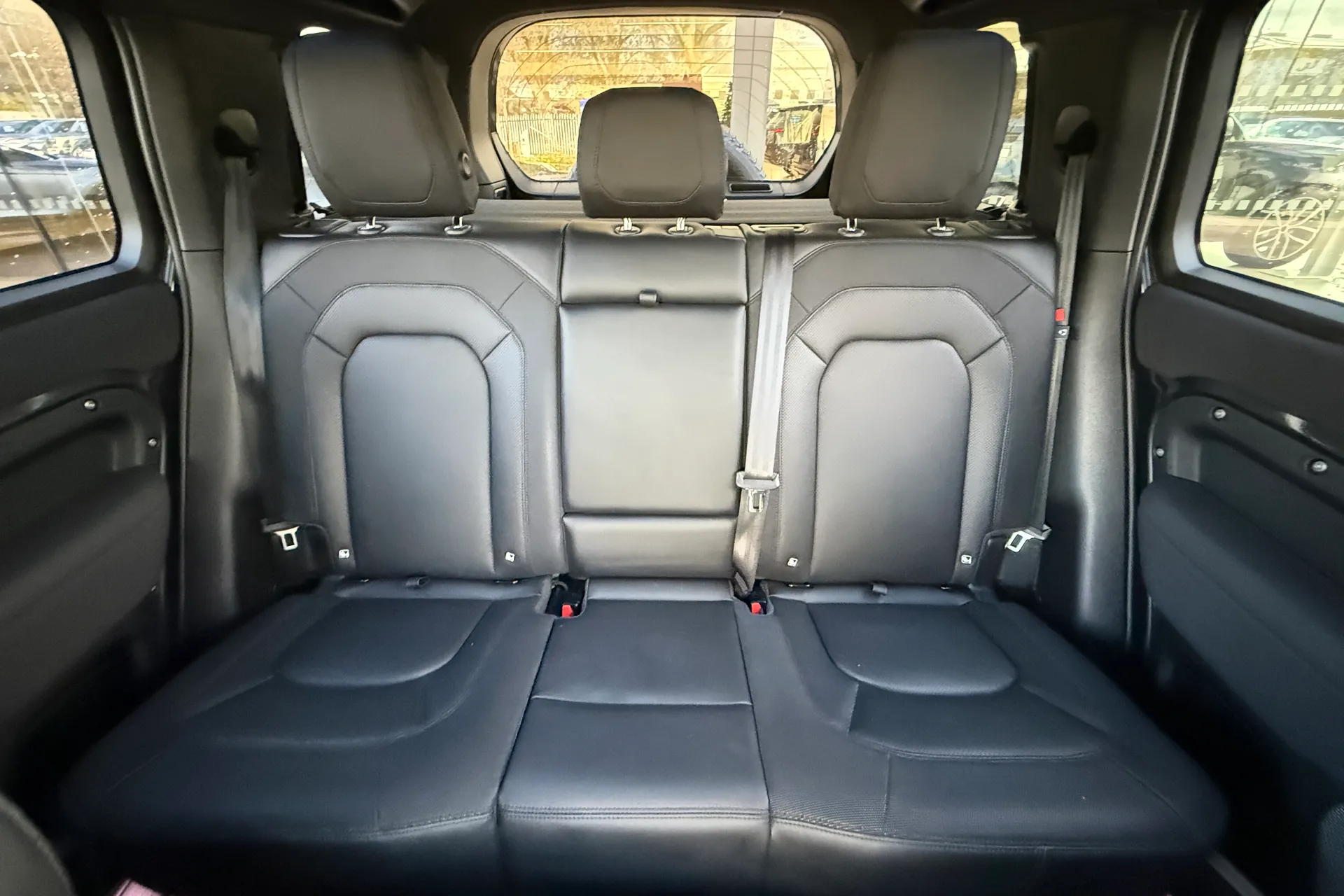 LAND ROVER DEFENDER thumbnail image number 11