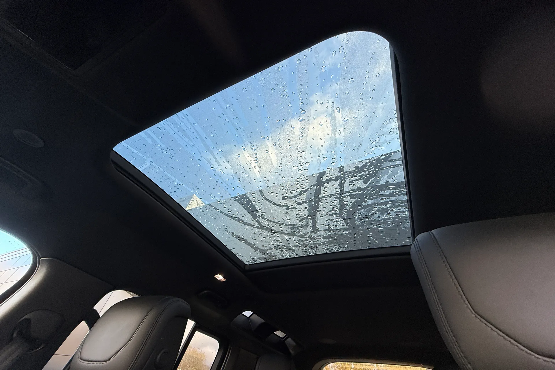 LAND ROVER DEFENDER thumbnail image number 5