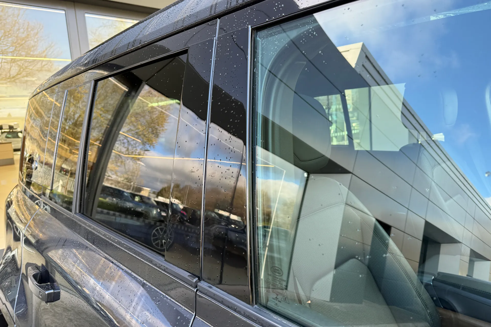 LAND ROVER DEFENDER thumbnail image number 26