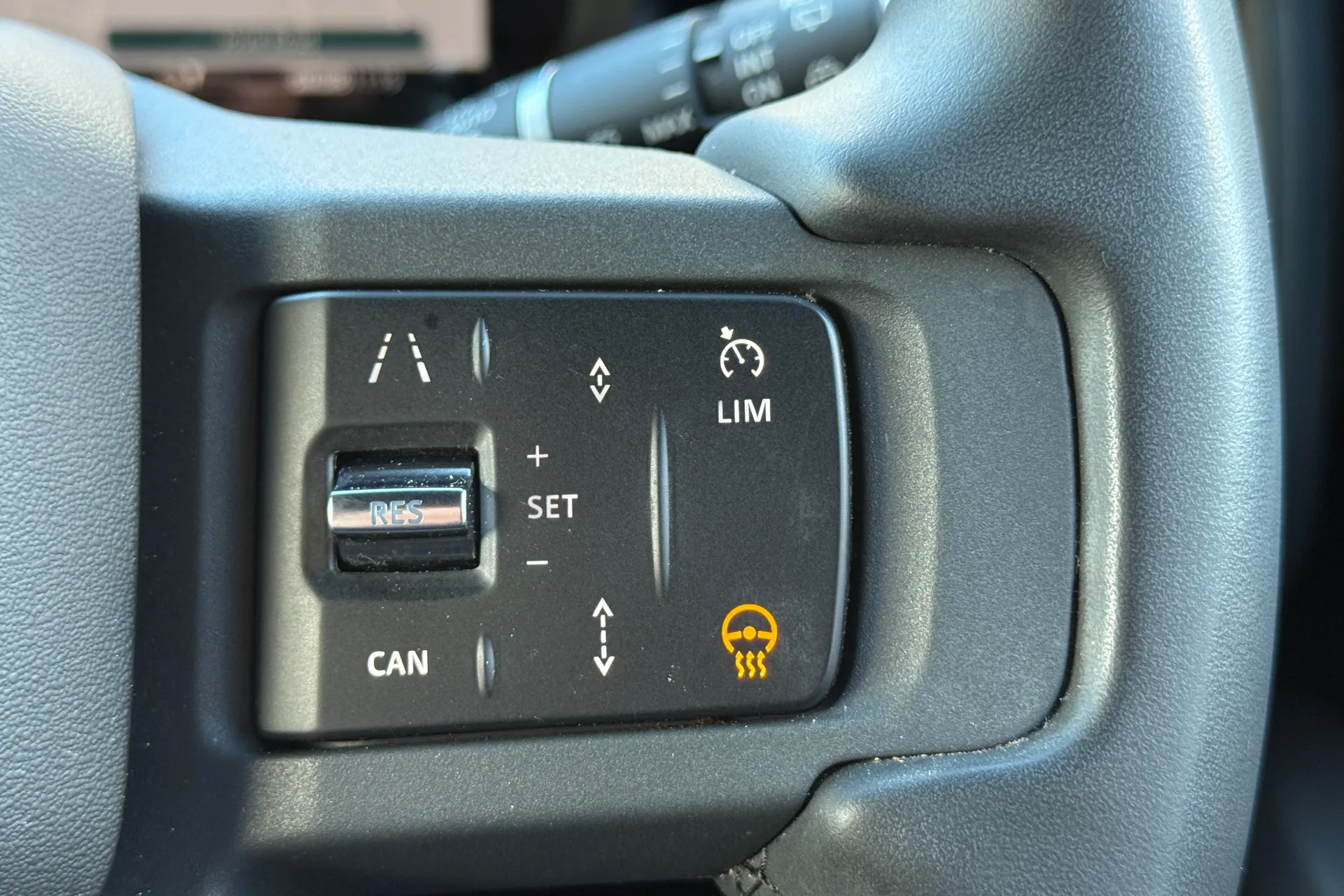 LAND ROVER DEFENDER thumbnail image number 29