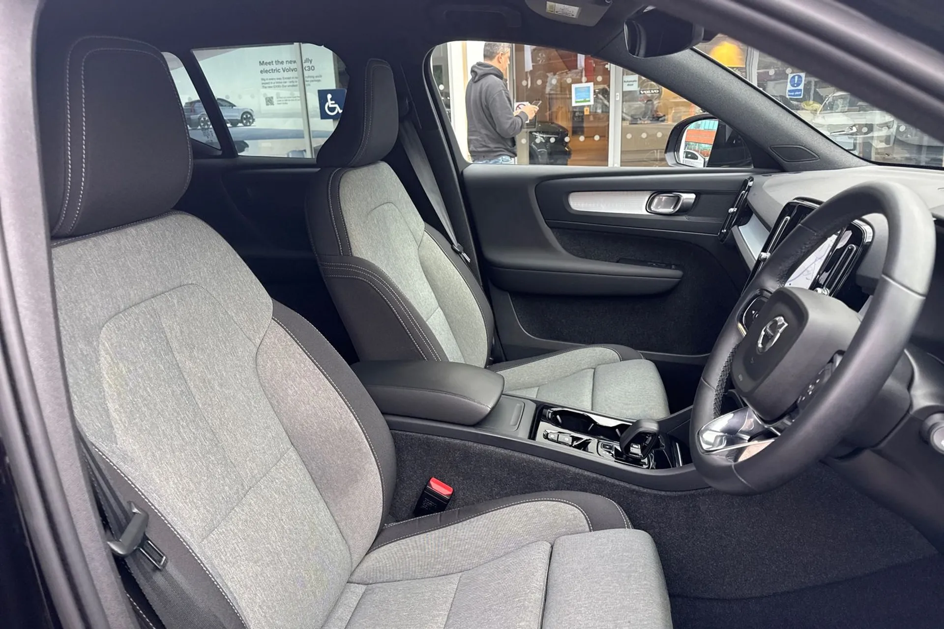 Volvo XC40 thumbnail image number 25