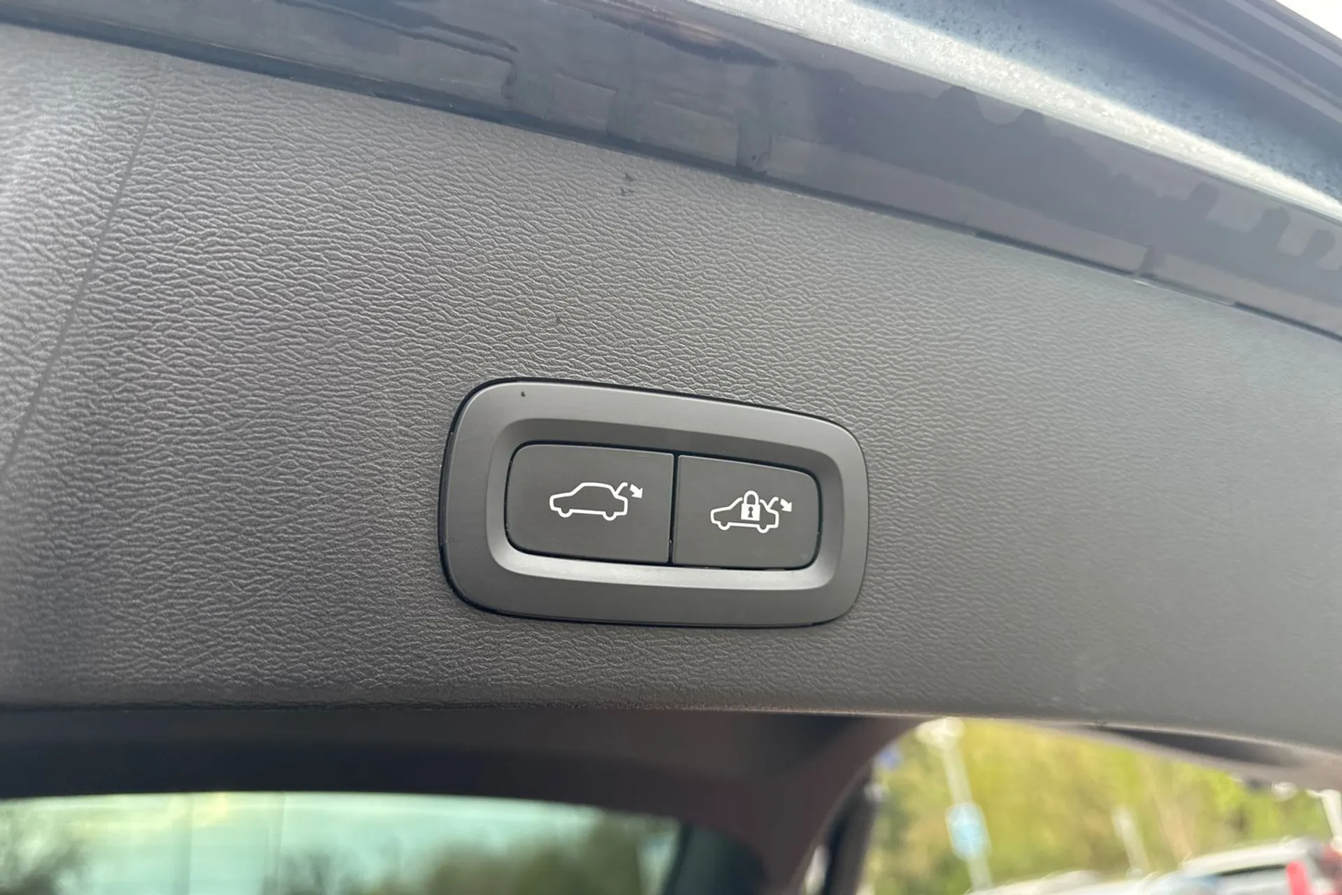 Volvo XC40 thumbnail image number 20