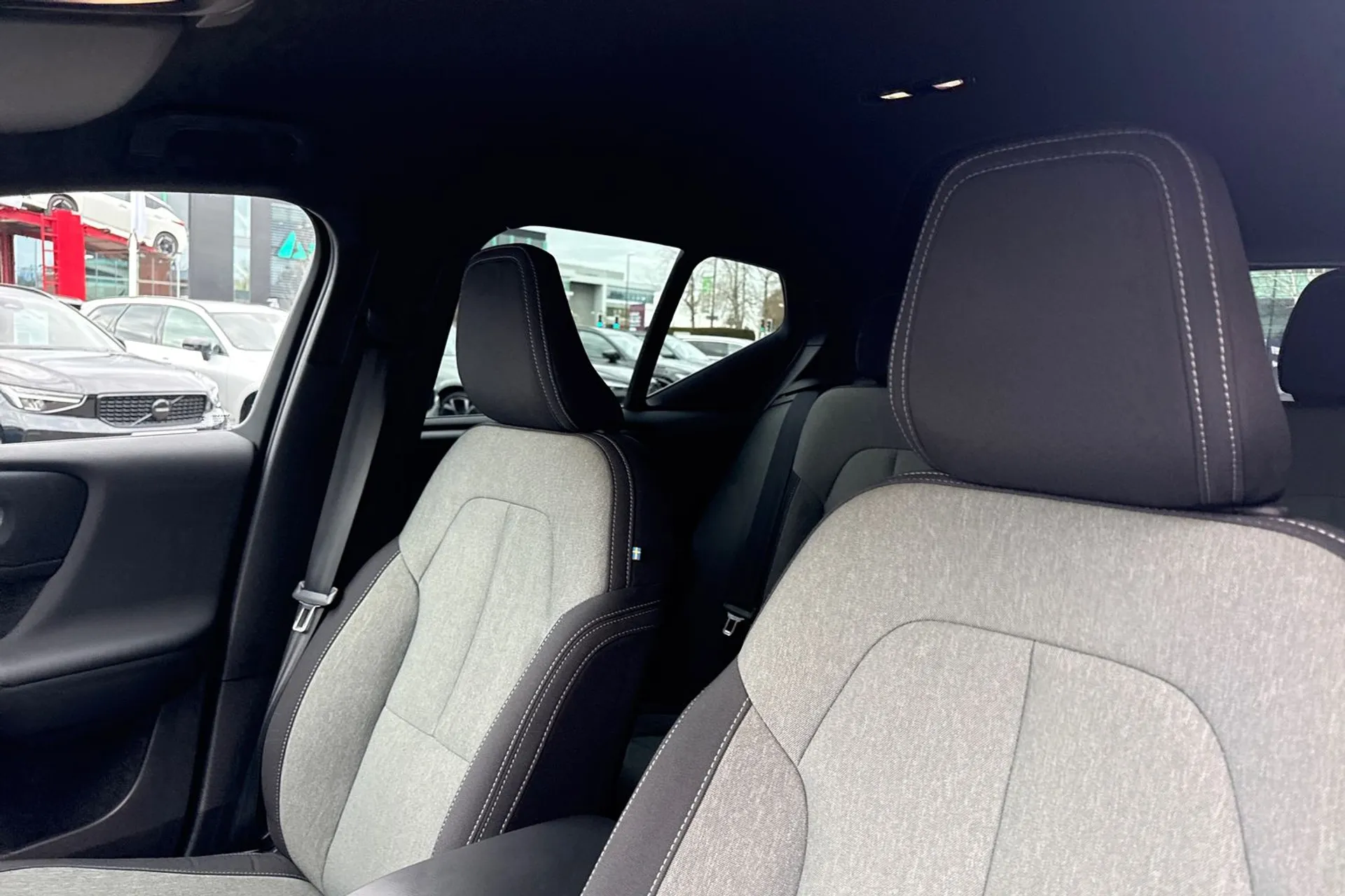 Volvo XC40 thumbnail image number 28