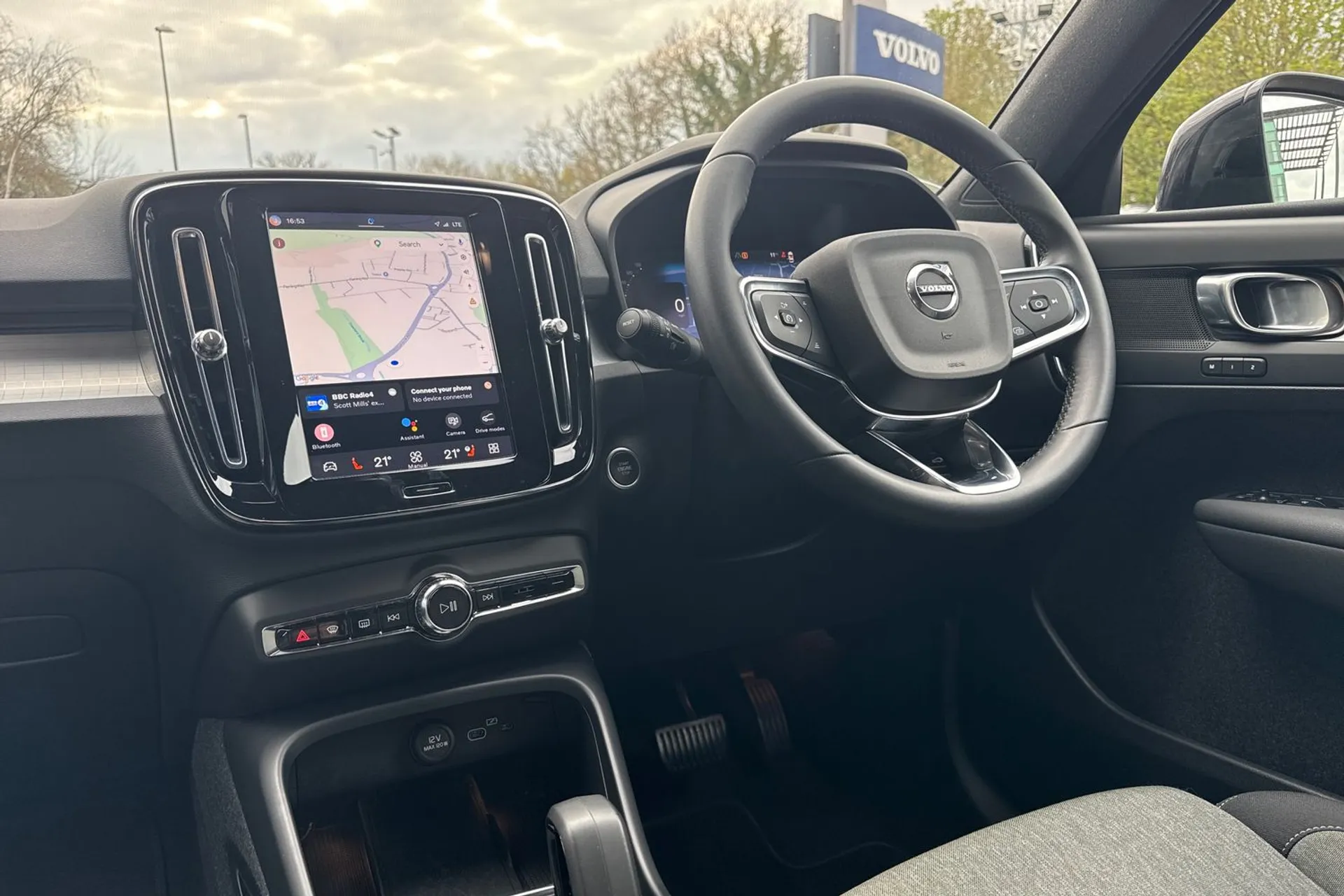 Volvo XC40 thumbnail image number 34