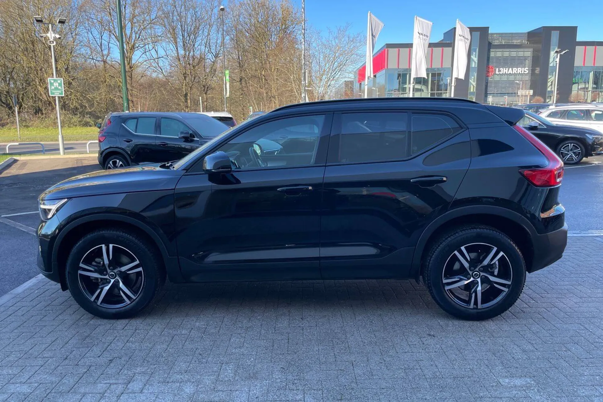 Volvo XC40 thumbnail image number 7