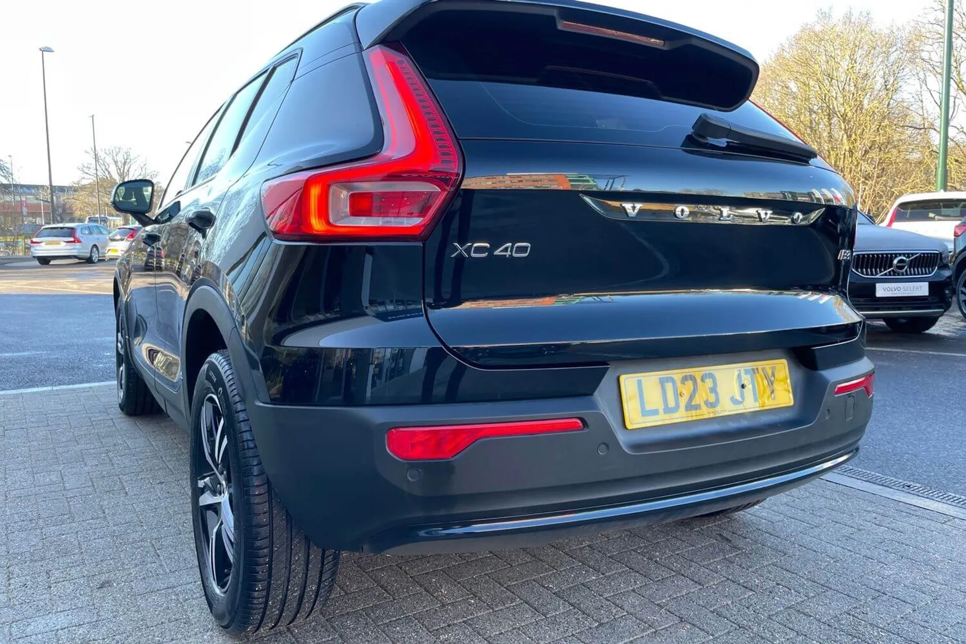 Volvo XC40 thumbnail image number 14