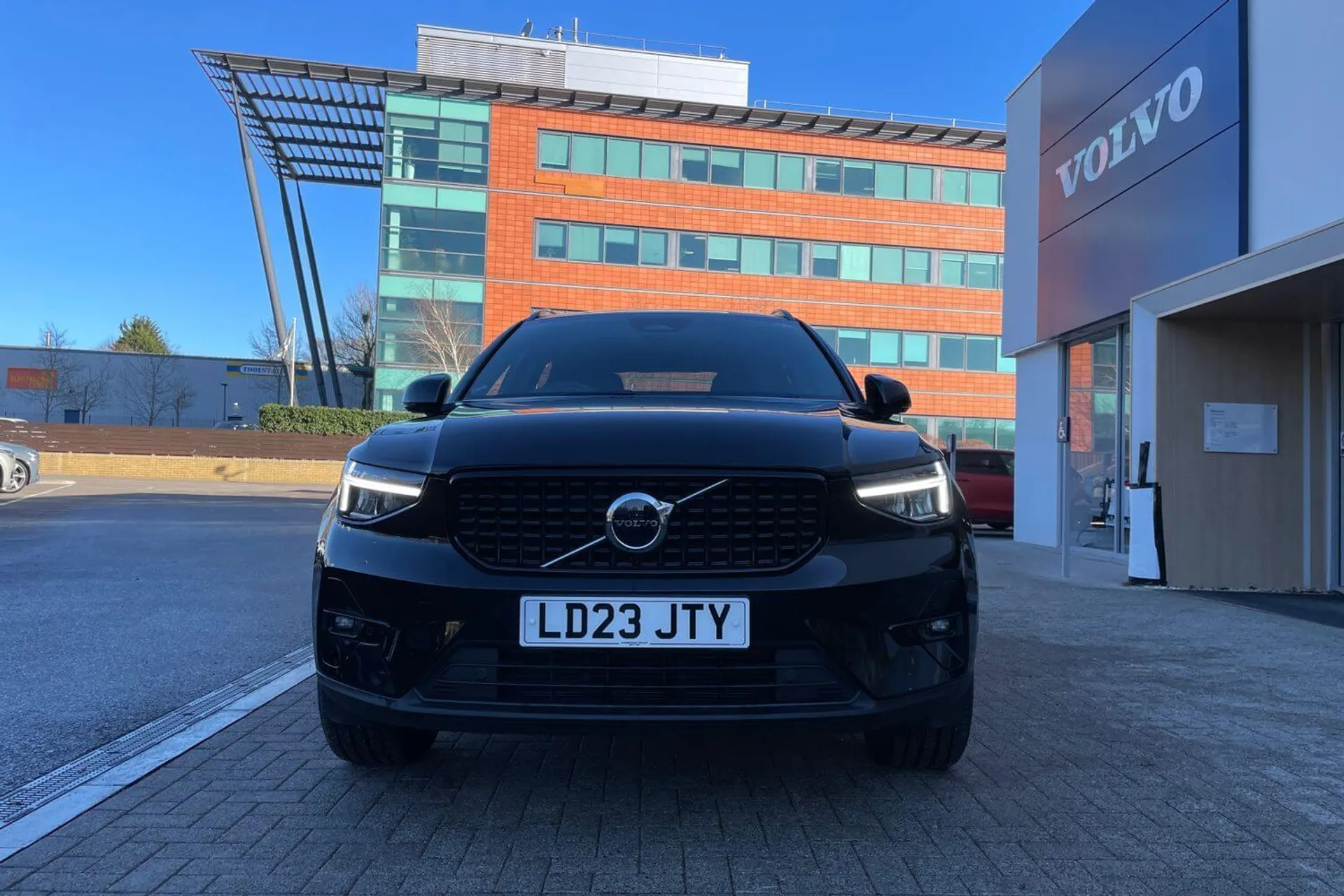 Volvo XC40 thumbnail image number 9