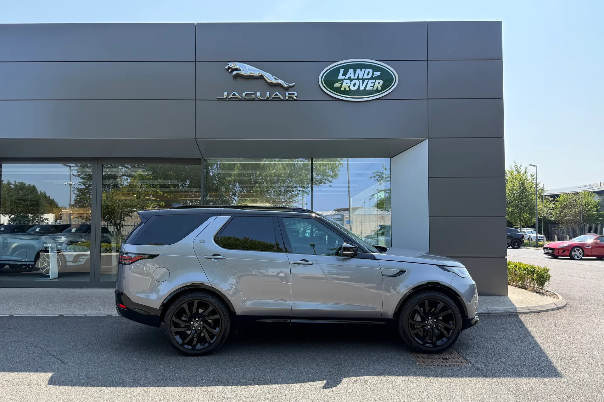 LAND ROVER DISCOVERY thumbnail image number 2