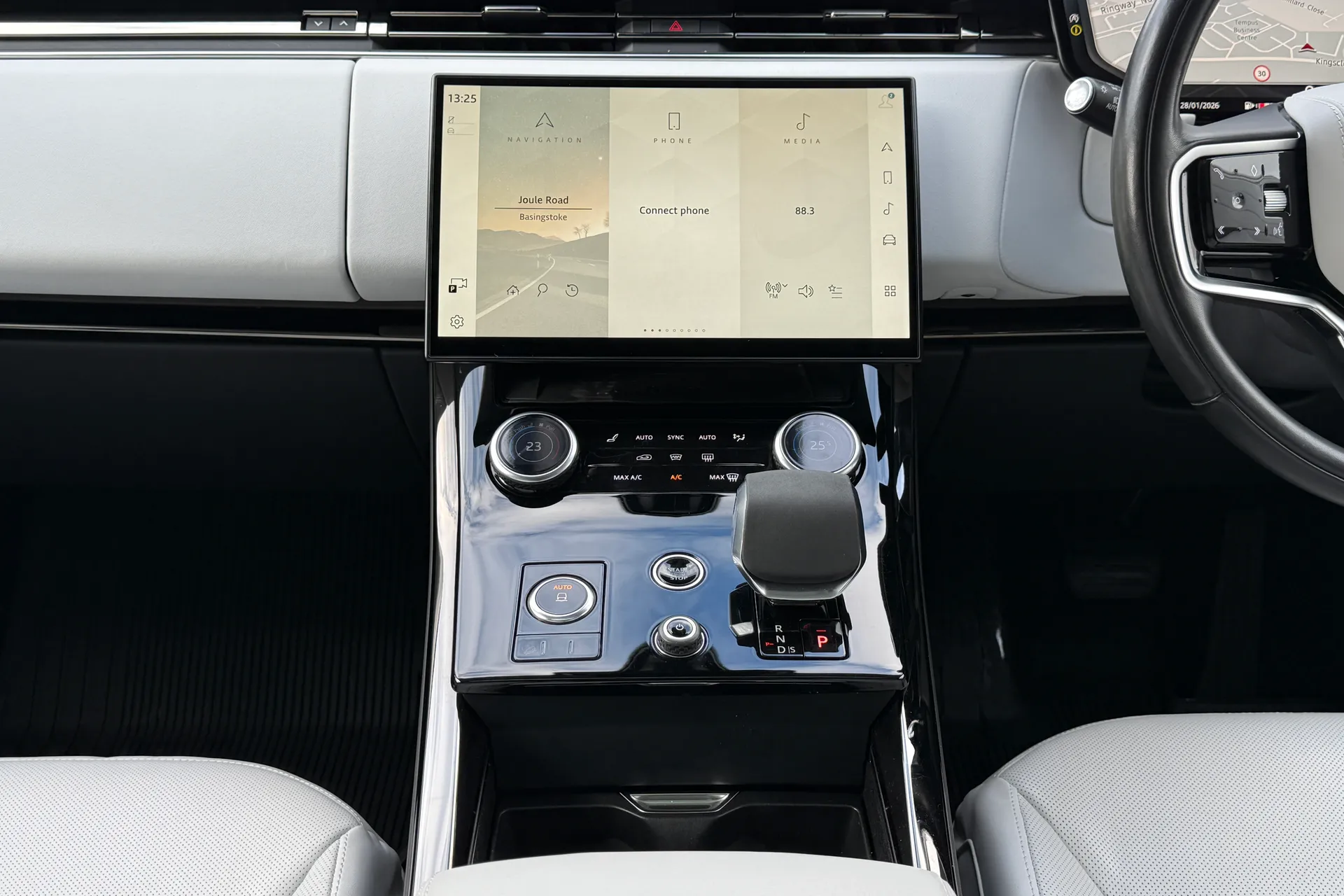 LAND ROVER RANGE ROVER SPORT thumbnail image number 15