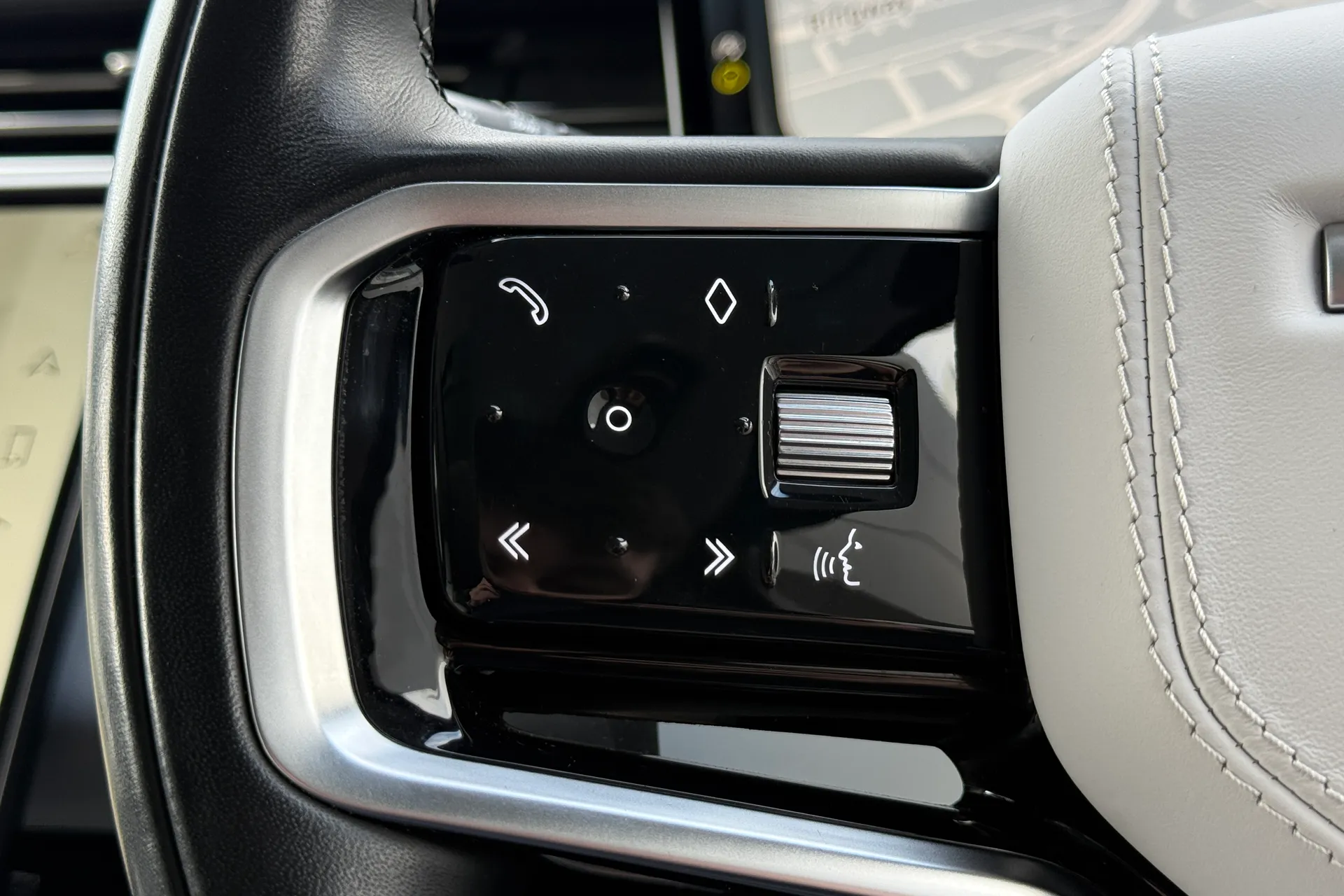 LAND ROVER RANGE ROVER SPORT thumbnail image number 26