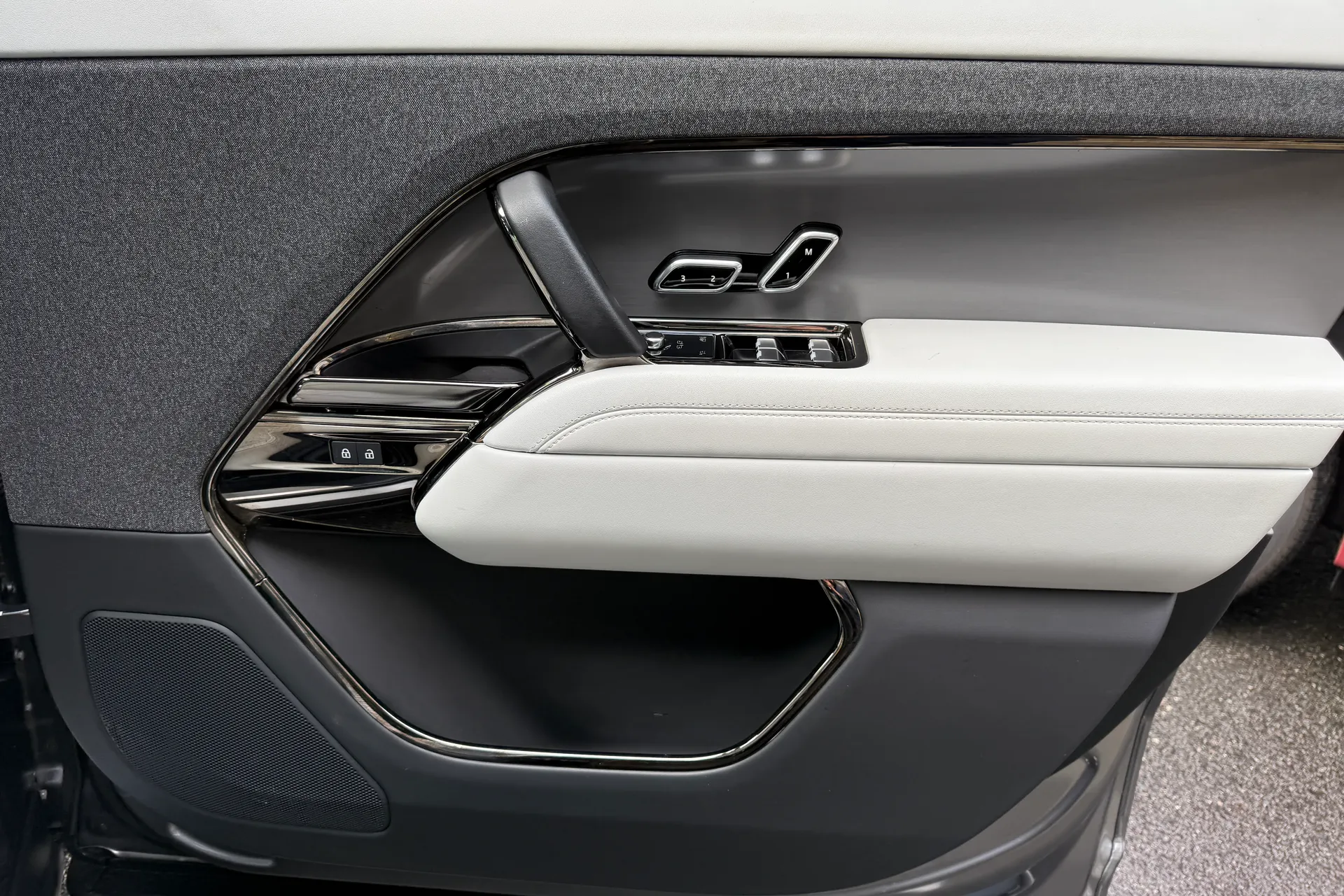 LAND ROVER RANGE ROVER SPORT thumbnail image number 50