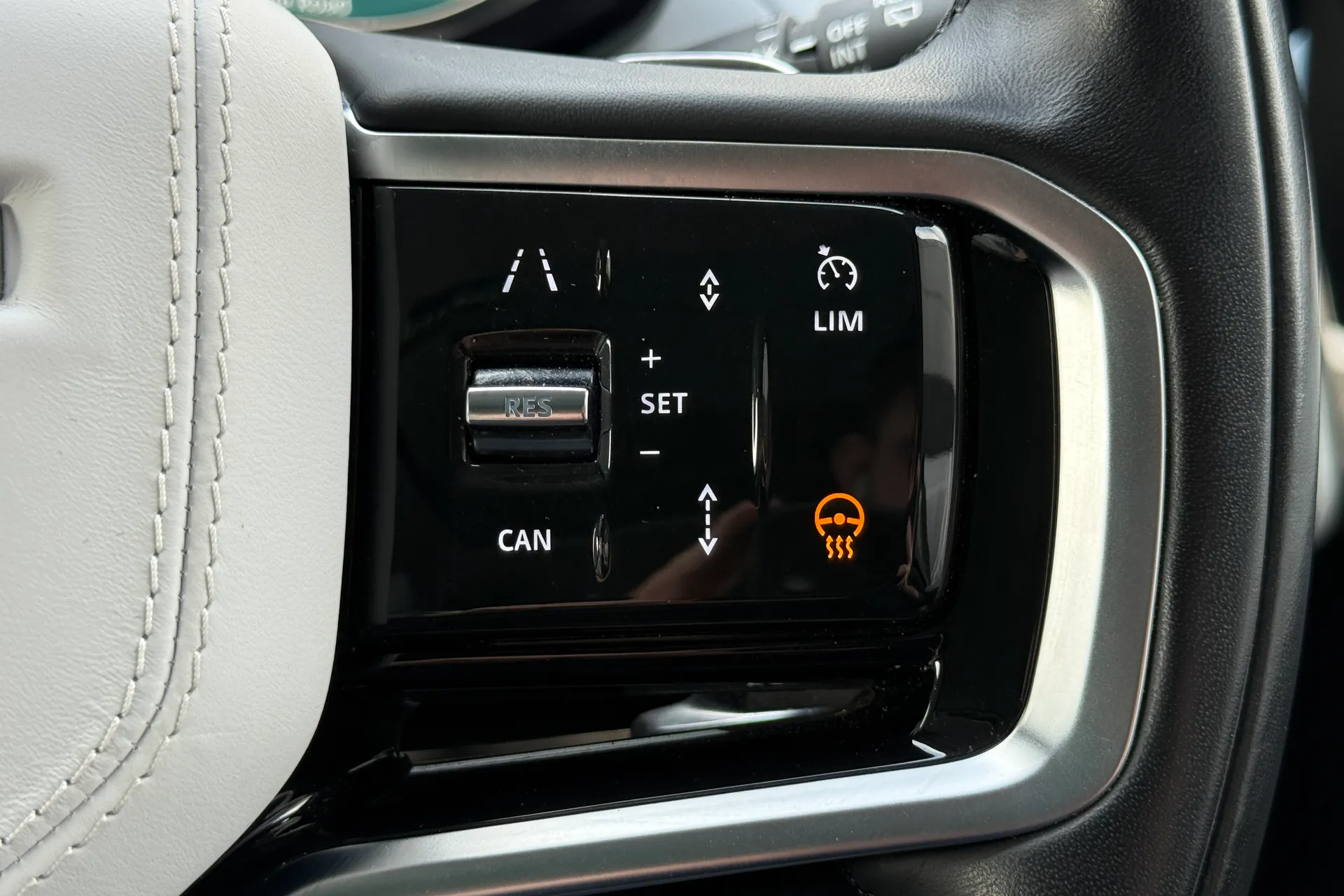 LAND ROVER RANGE ROVER SPORT thumbnail image number 28