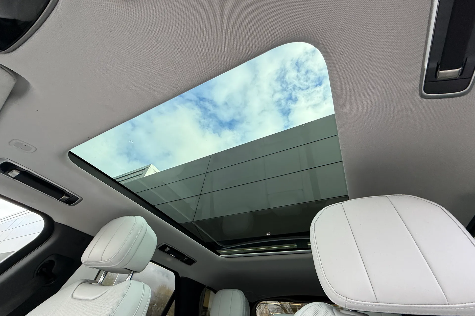 LAND ROVER RANGE ROVER SPORT thumbnail image number 5