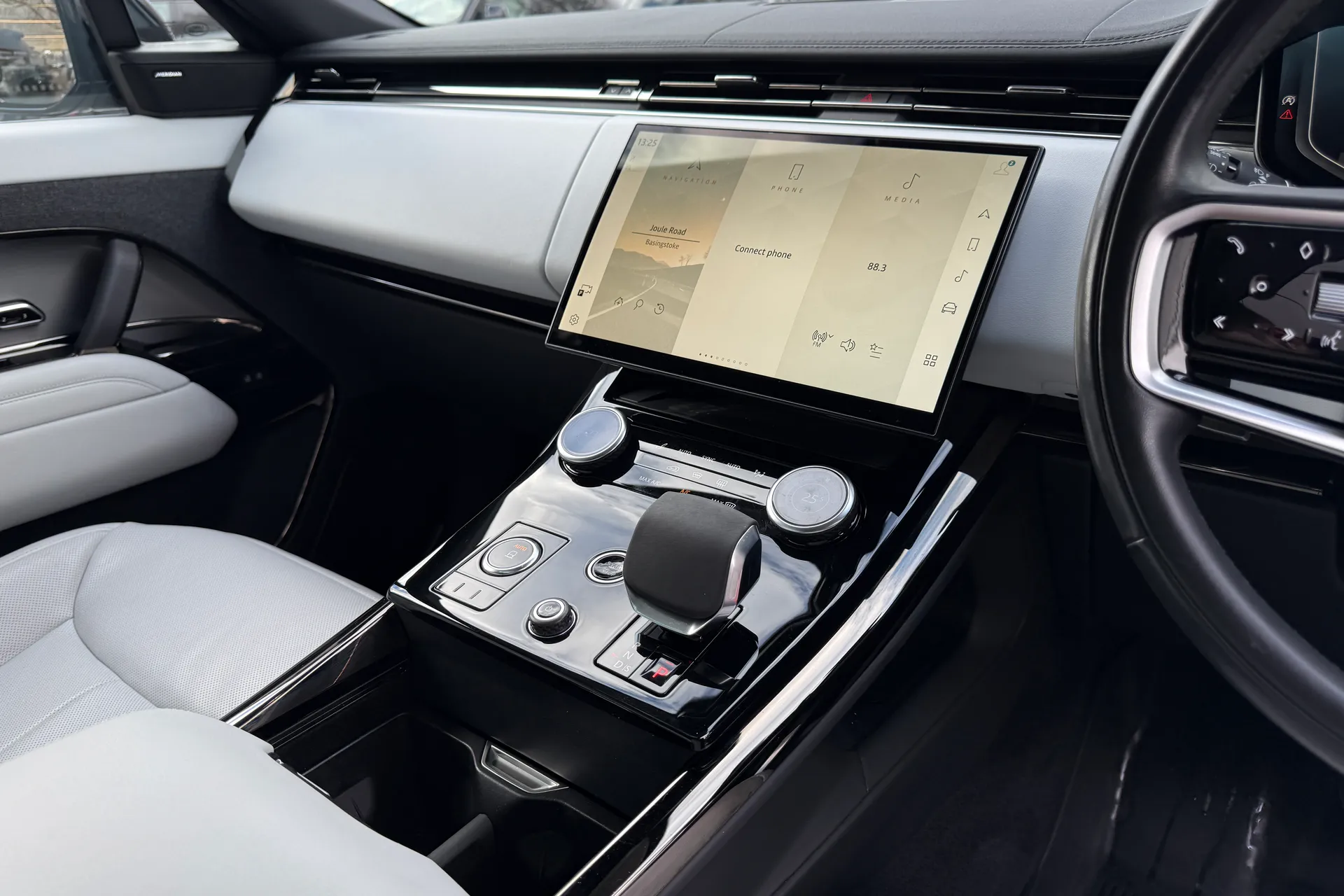 LAND ROVER RANGE ROVER SPORT thumbnail image number 19