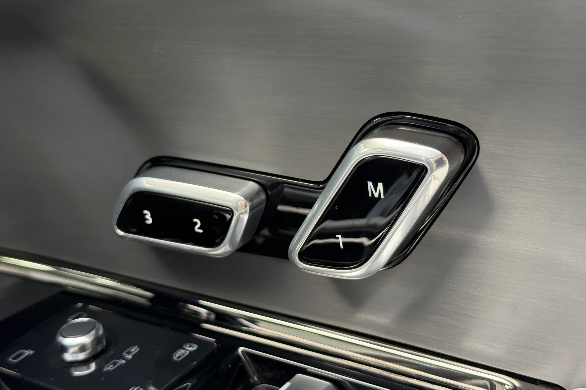 LAND ROVER RANGE ROVER SPORT thumbnail image number 51