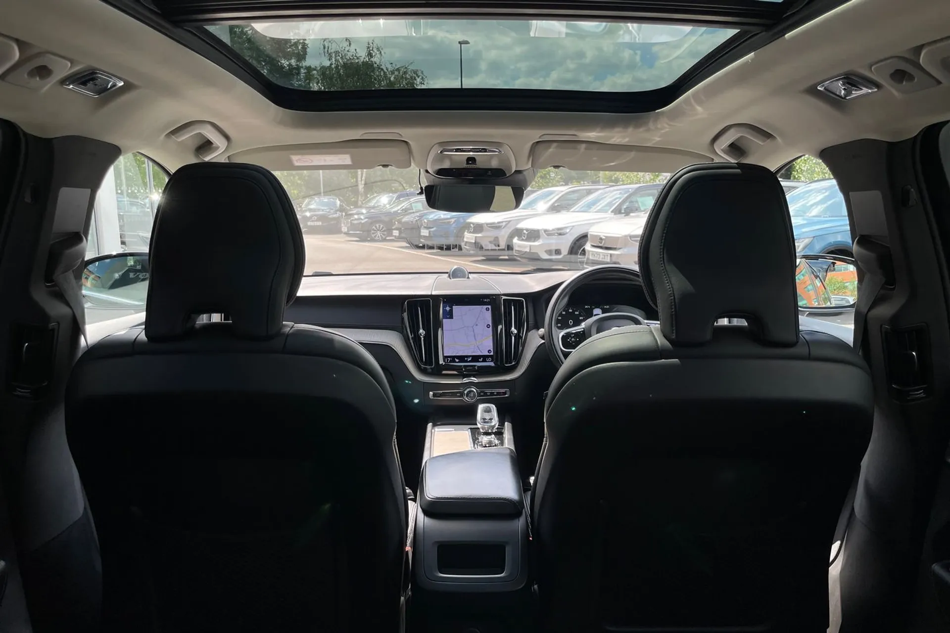 Volvo XC60 thumbnail image number 21