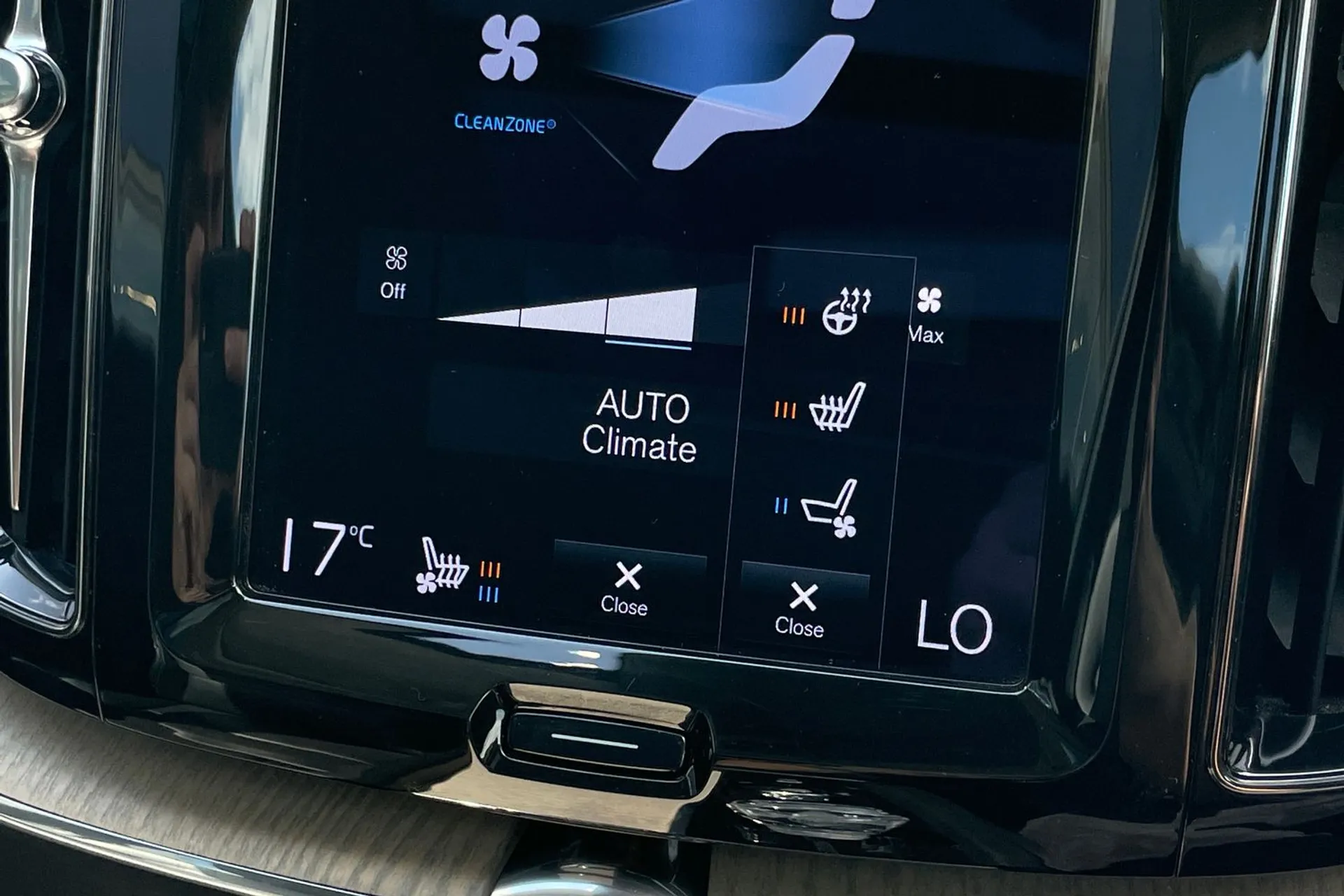 Volvo XC60 thumbnail image number 40
