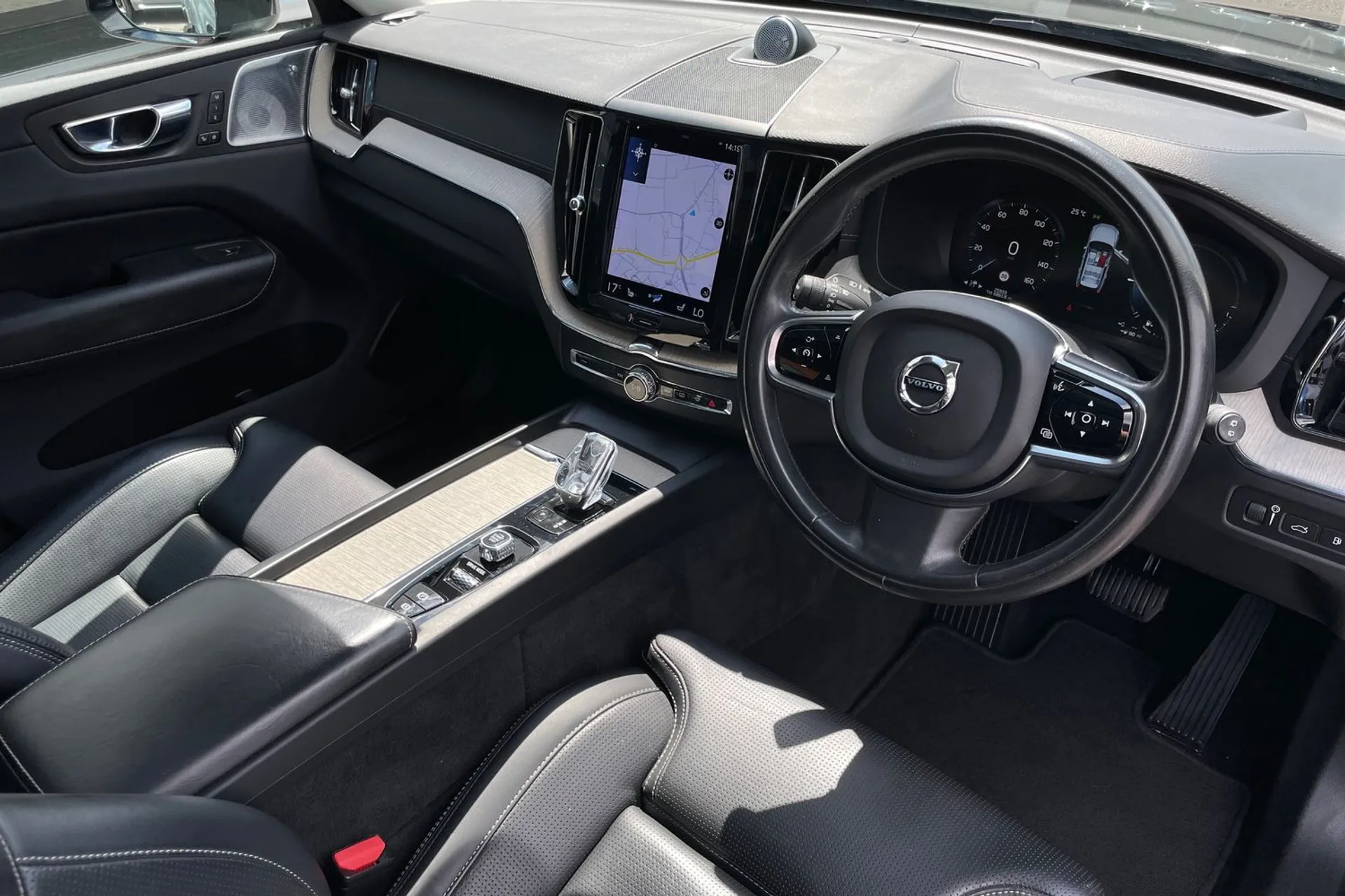 Volvo XC60 thumbnail image number 5
