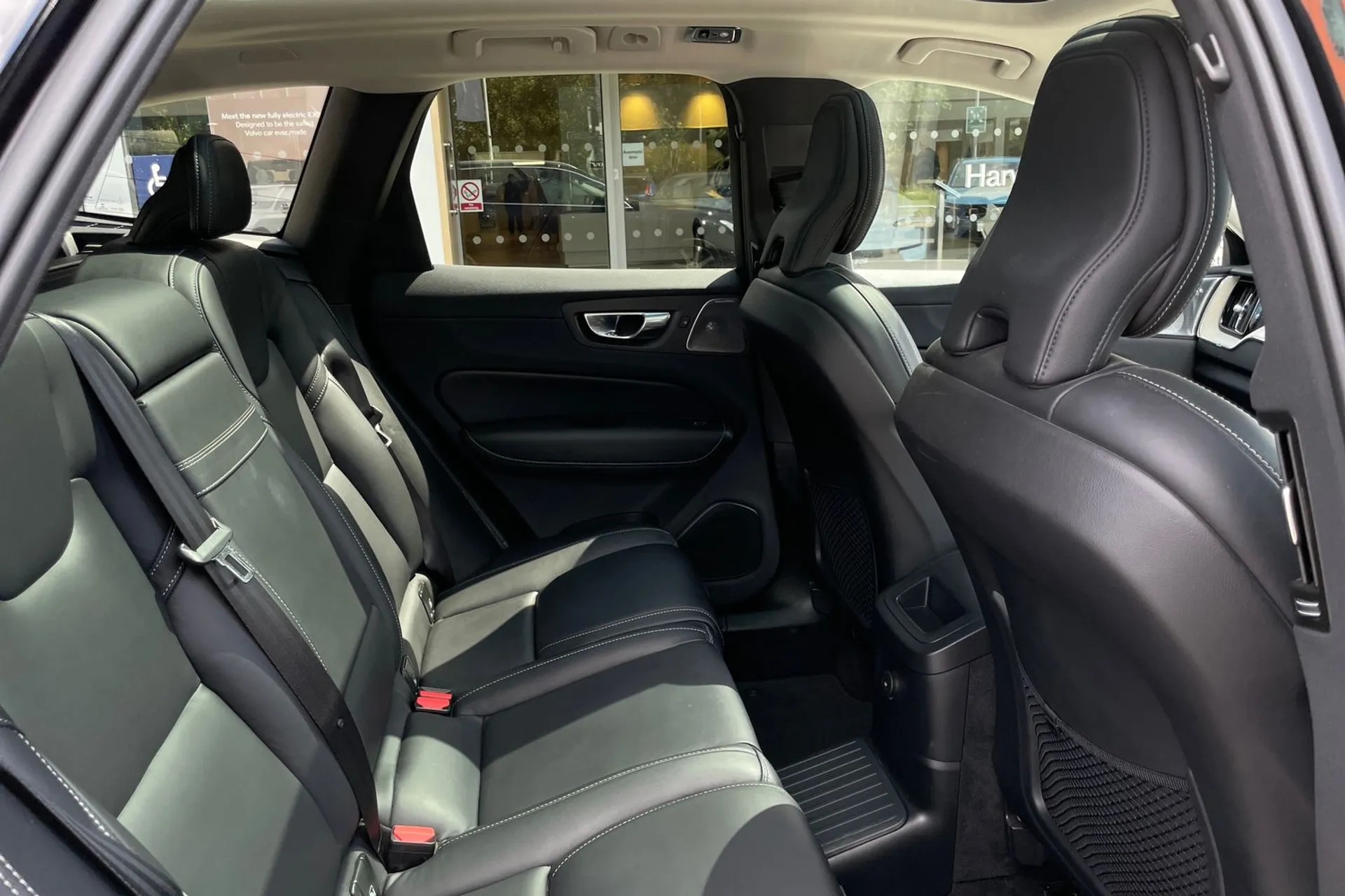 Volvo XC60 thumbnail image number 22