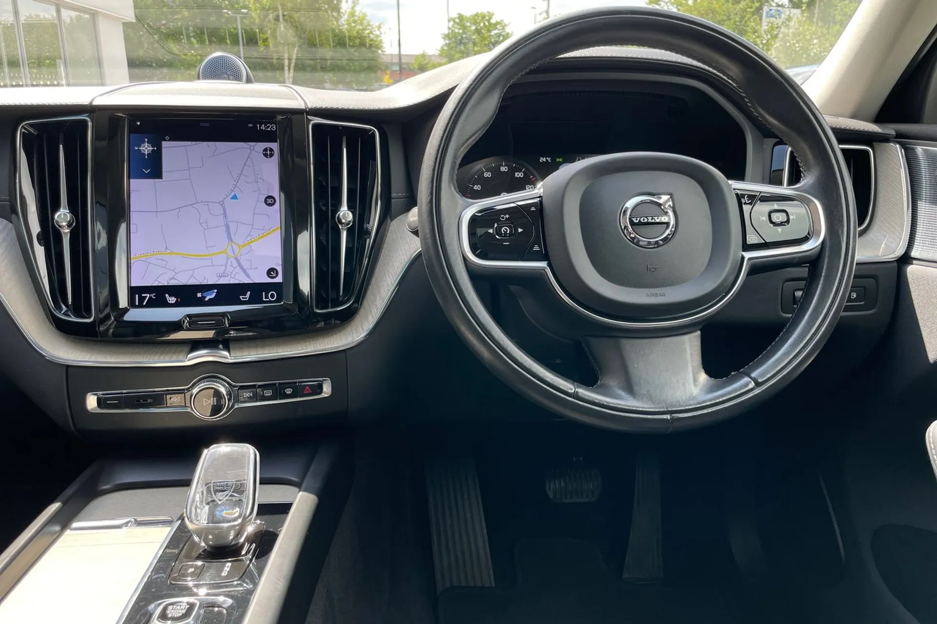 Volvo XC60 thumbnail image number 33
