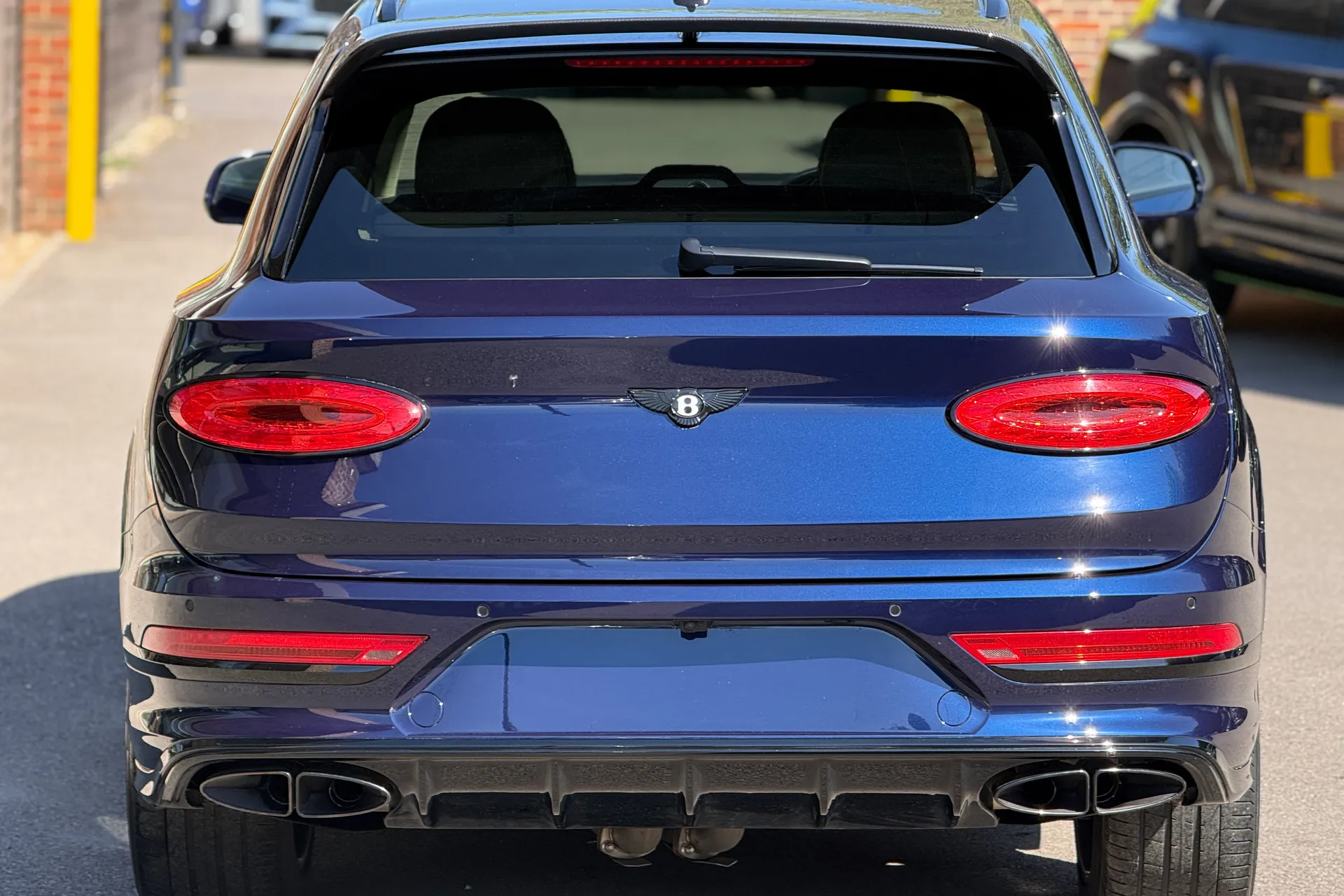 Bentley BENTAYGA thumbnail image number 11