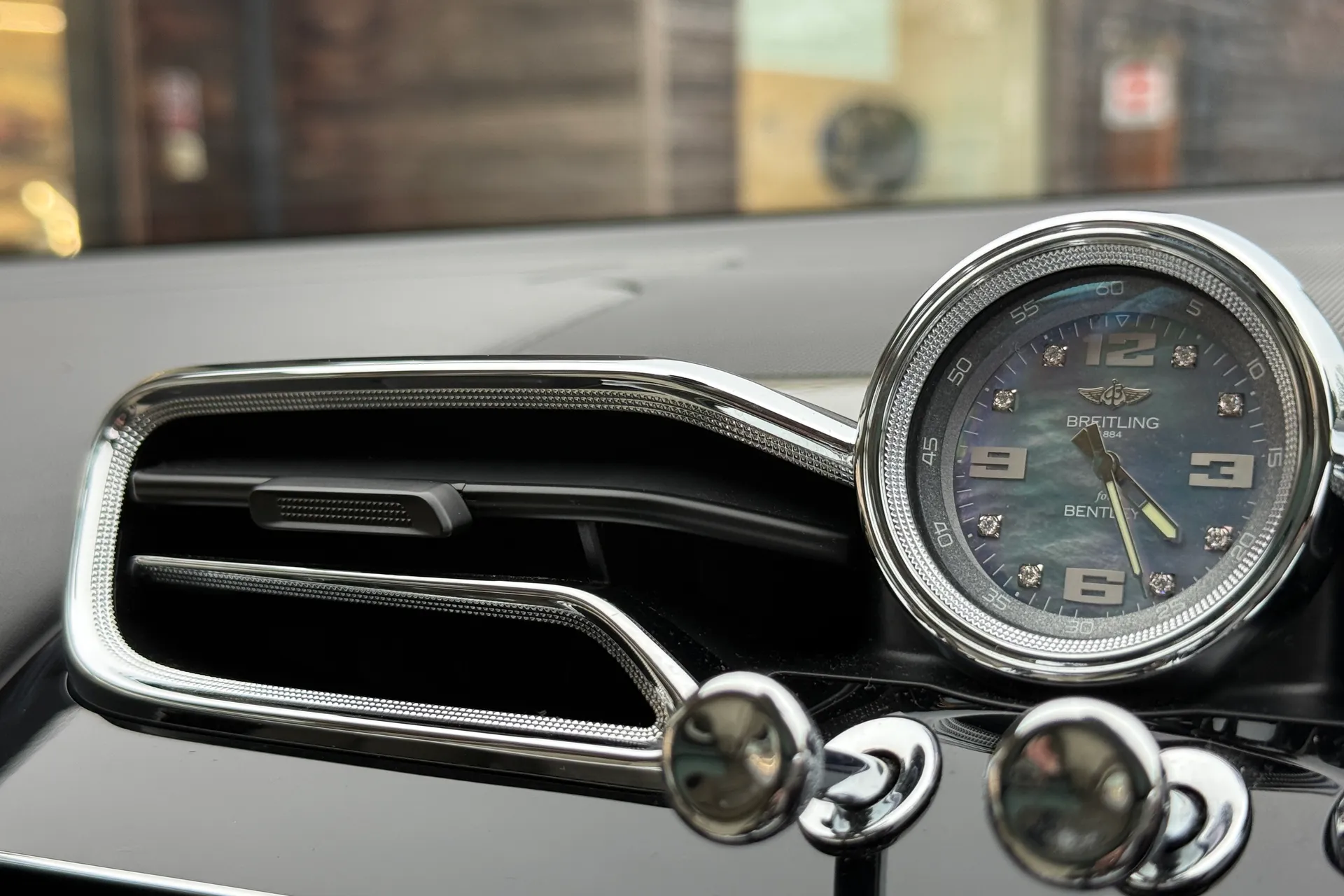 Bentley BENTAYGA thumbnail image number 41