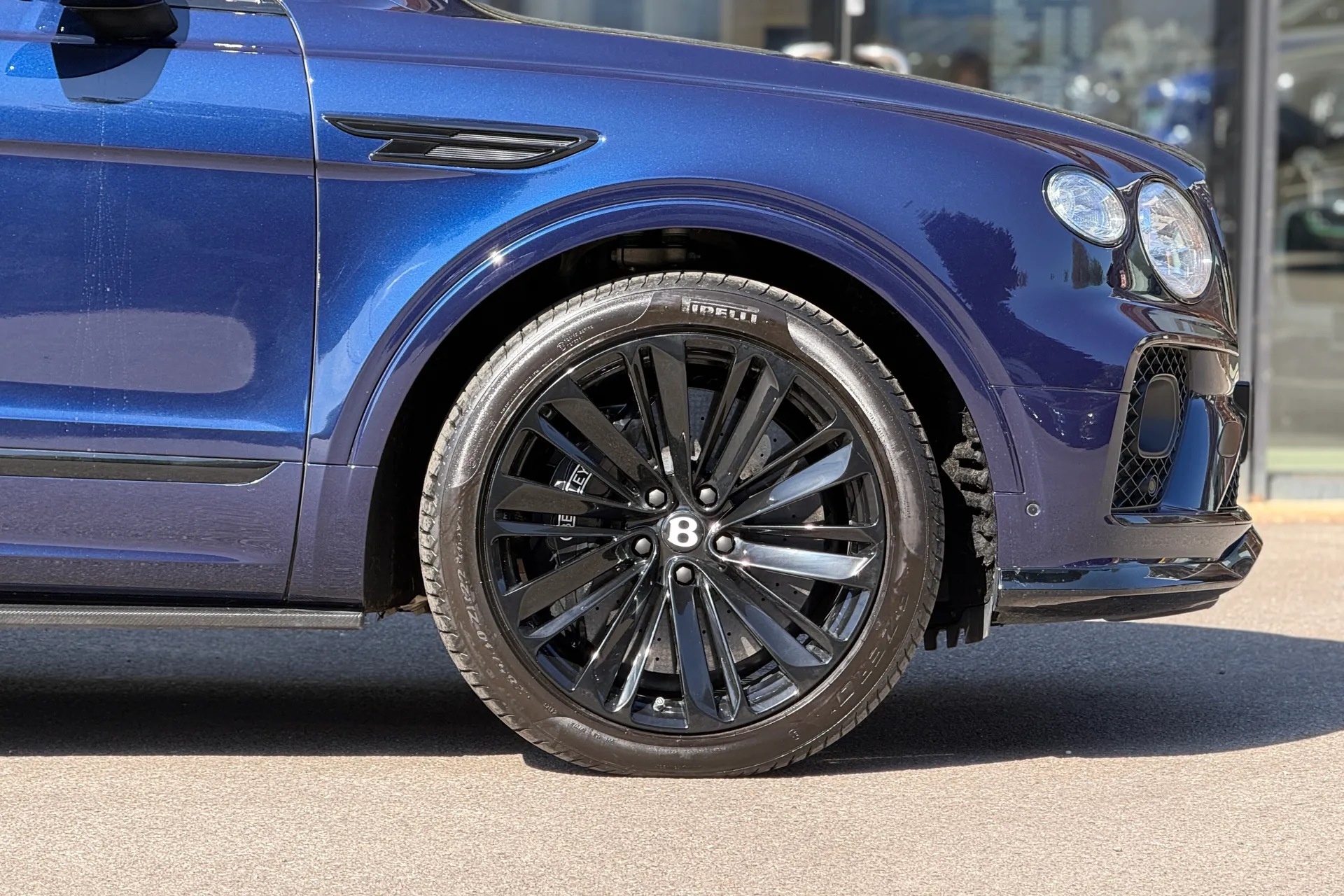 Bentley BENTAYGA thumbnail image number 15