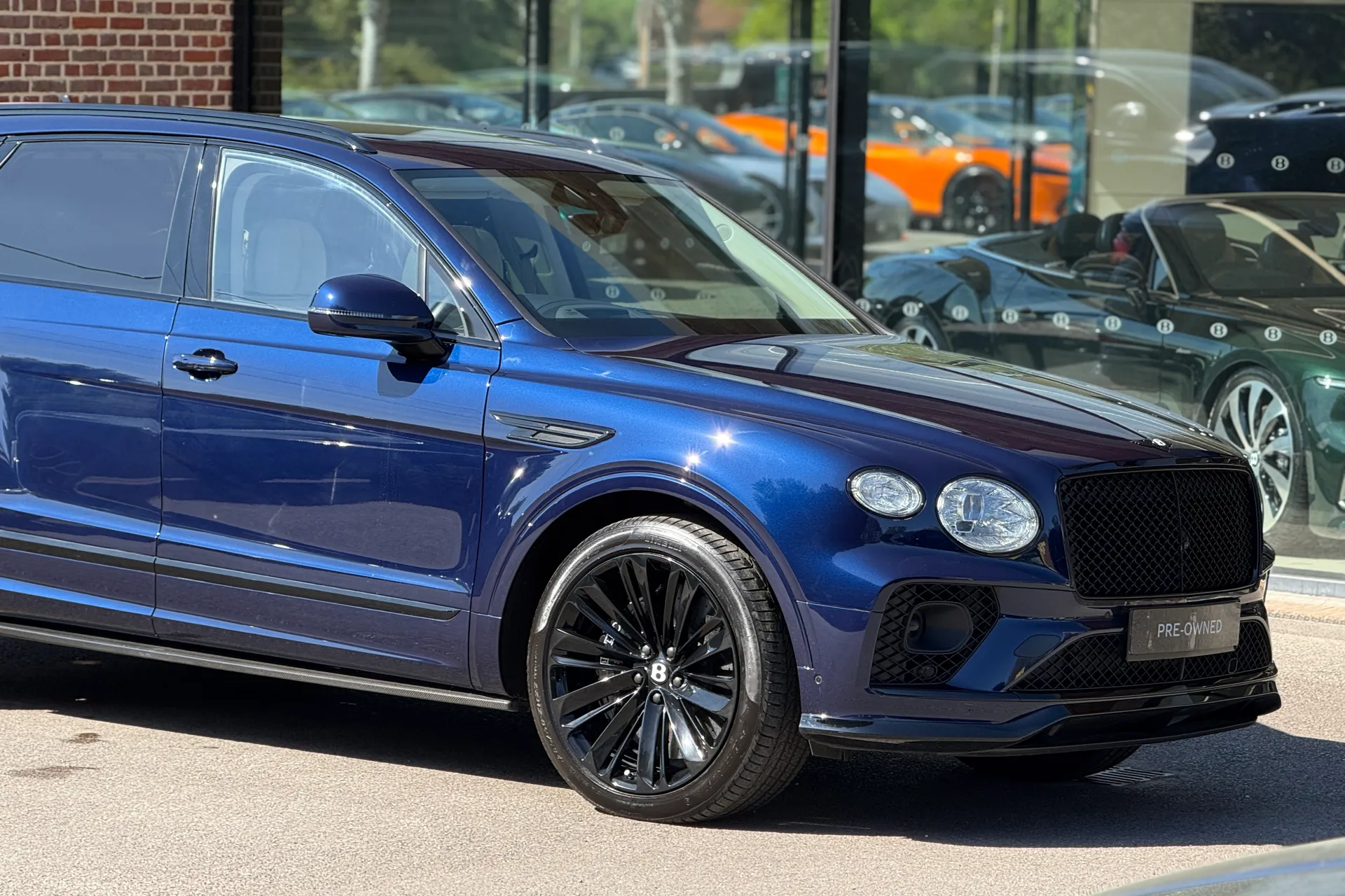 Bentley BENTAYGA thumbnail image number 17