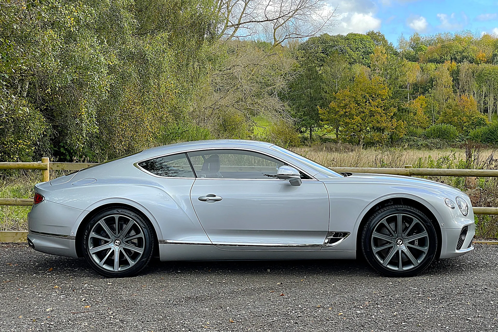 Bentley CONTINENTAL GT thumbnail image number 2