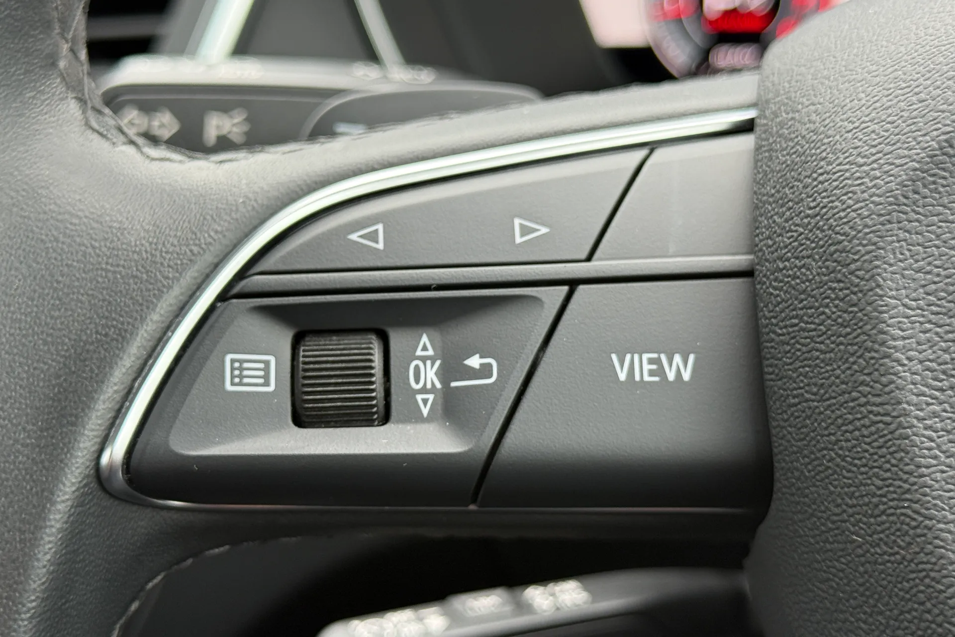 Audi Q5 thumbnail image number 25