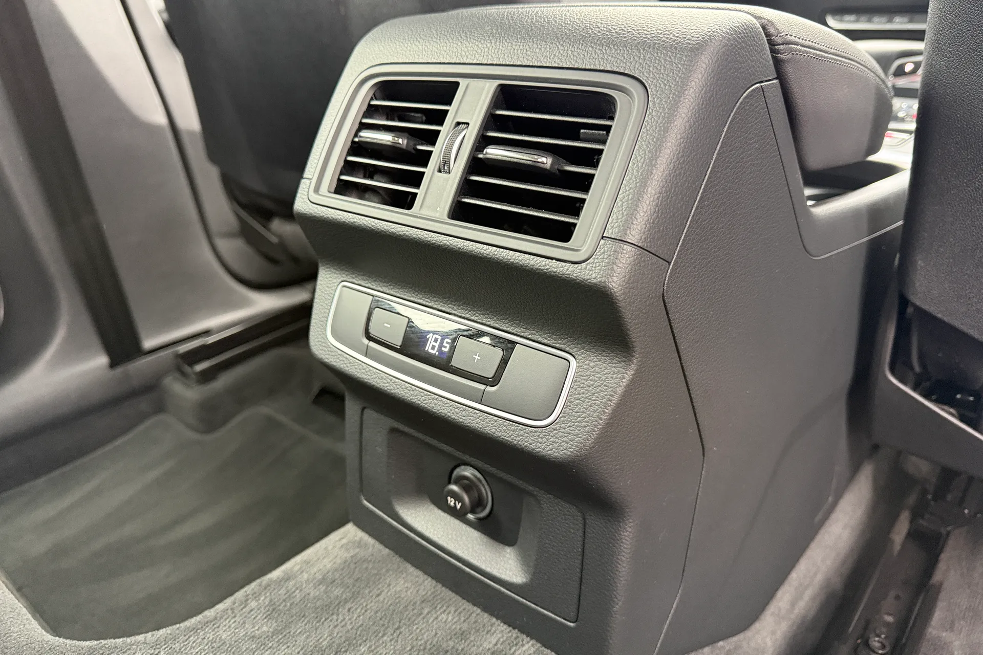Audi Q5 thumbnail image number 52