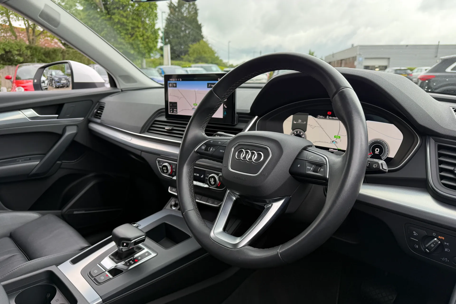 Audi Q5 thumbnail image number 32