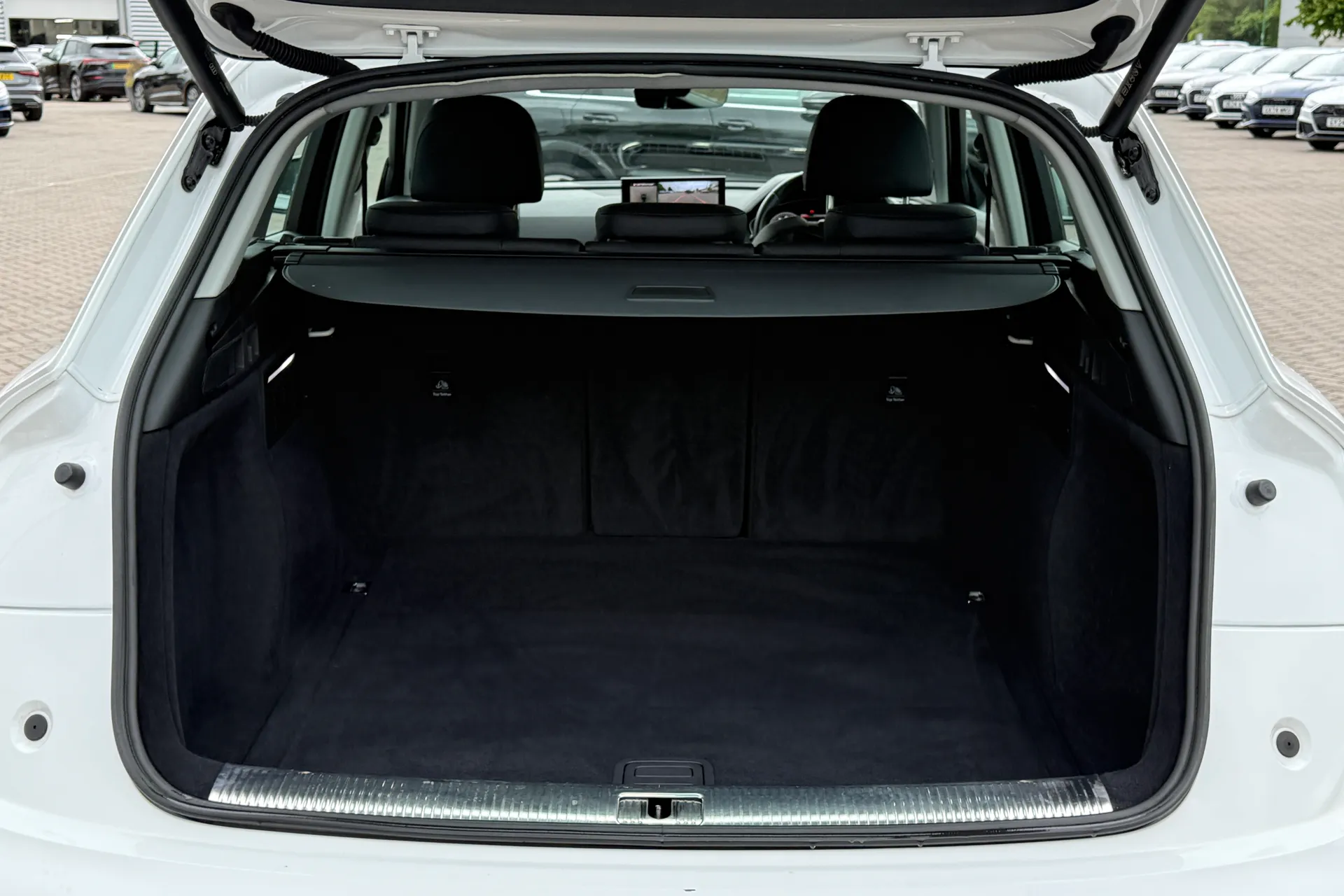 Audi Q5 thumbnail image number 39