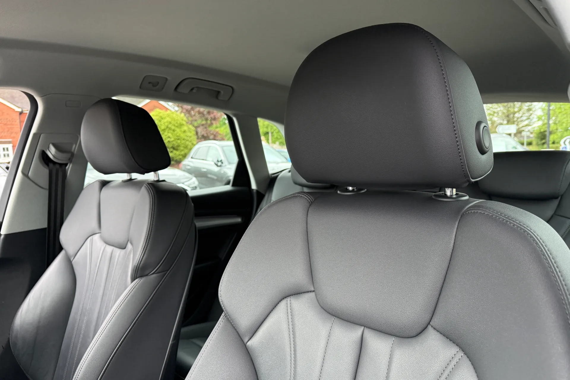 Audi Q5 thumbnail image number 35
