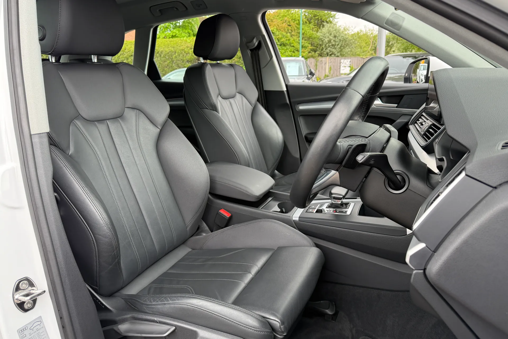 Audi Q5 thumbnail image number 31