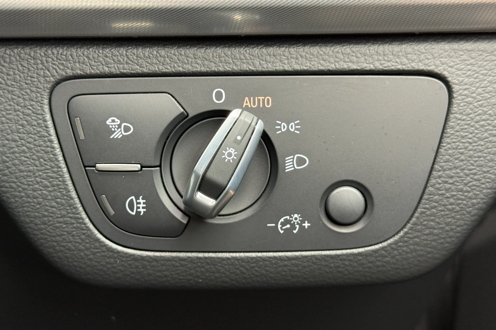 Audi Q5 thumbnail image number 27