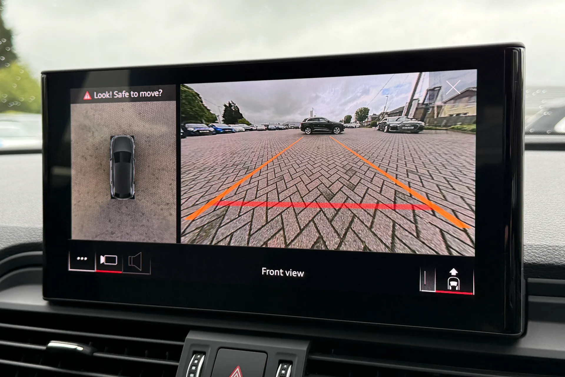 Audi Q5 thumbnail image number 10