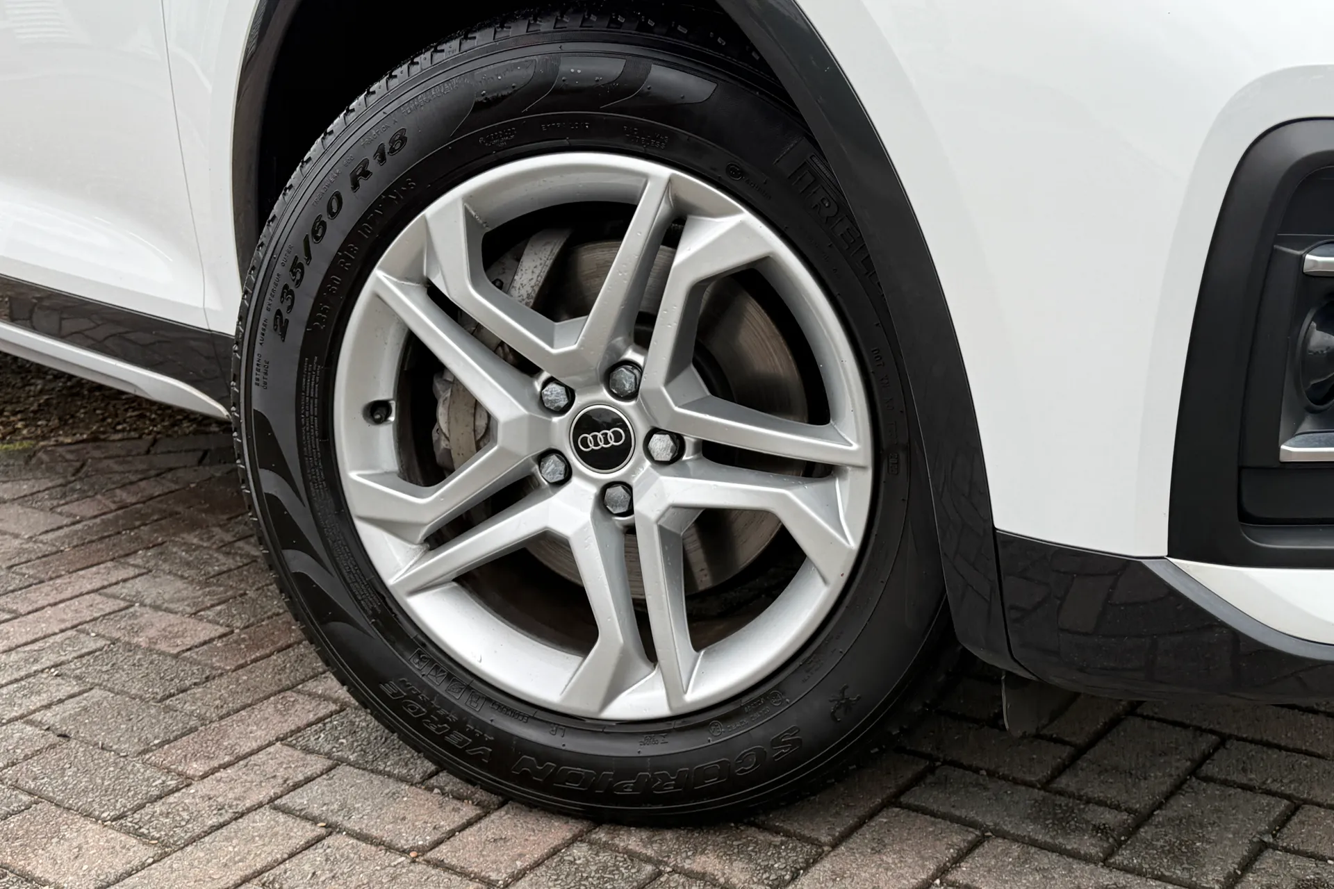 Audi Q5 thumbnail image number 8