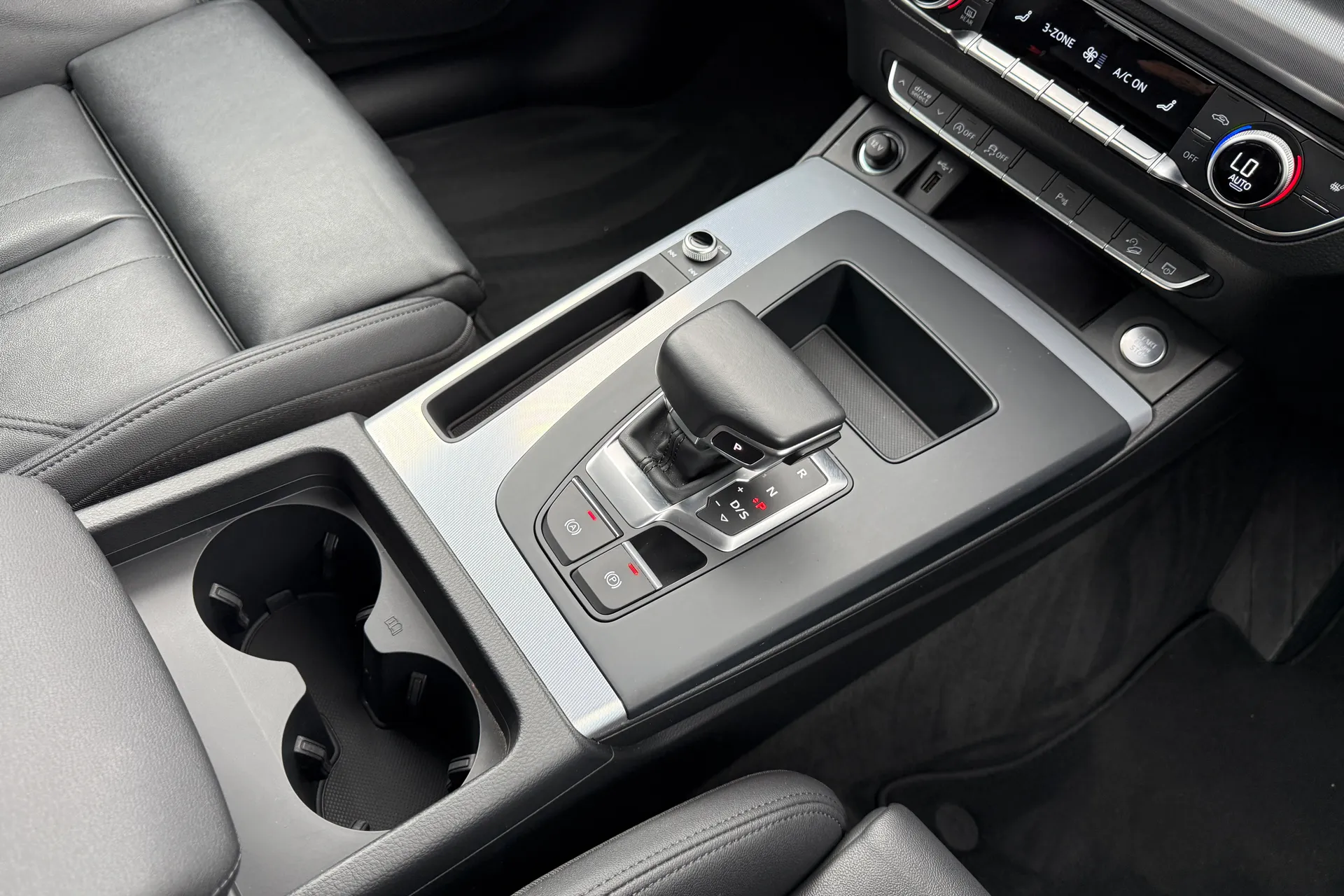 Audi Q5 thumbnail image number 44