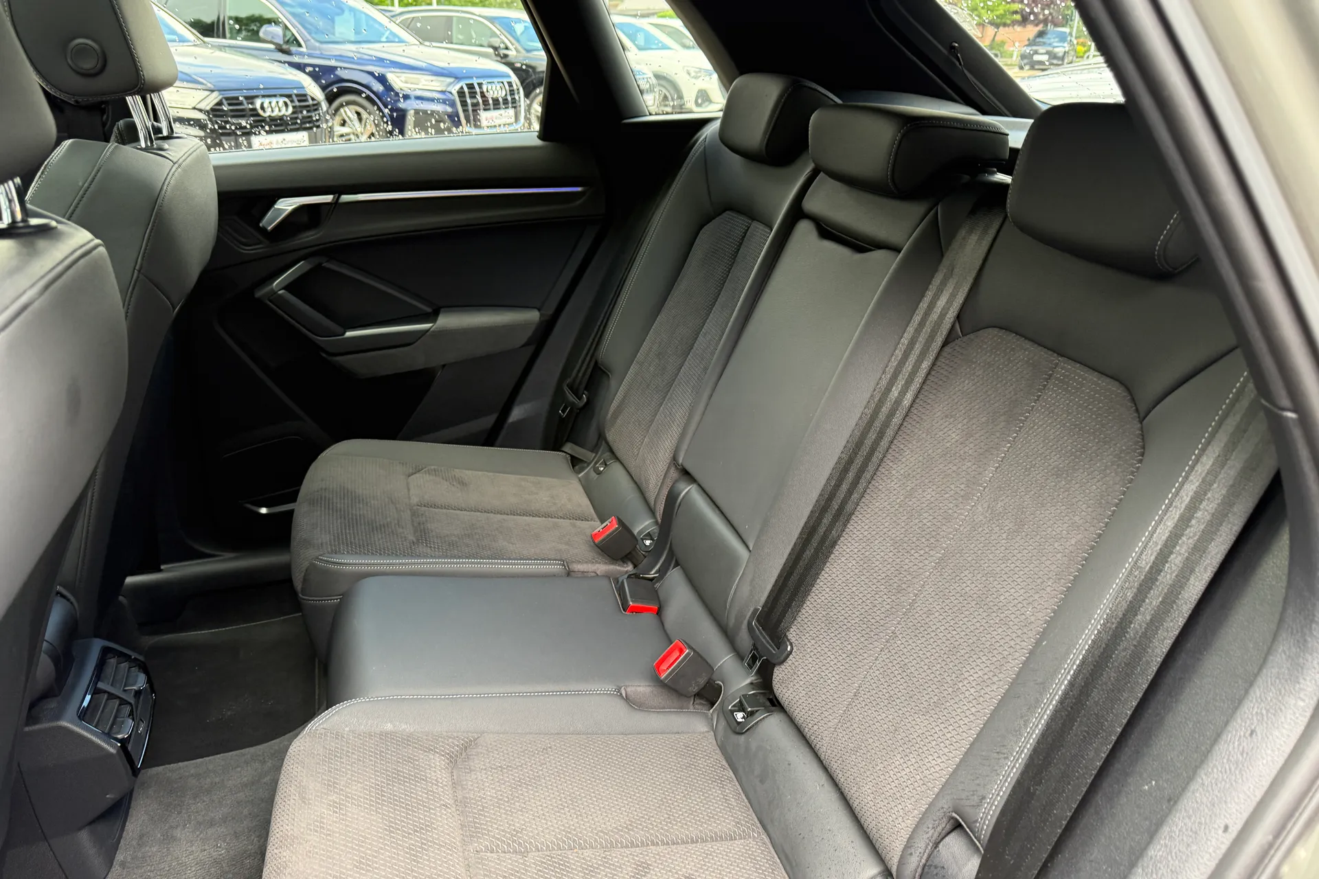 Audi Q3 thumbnail image number 54