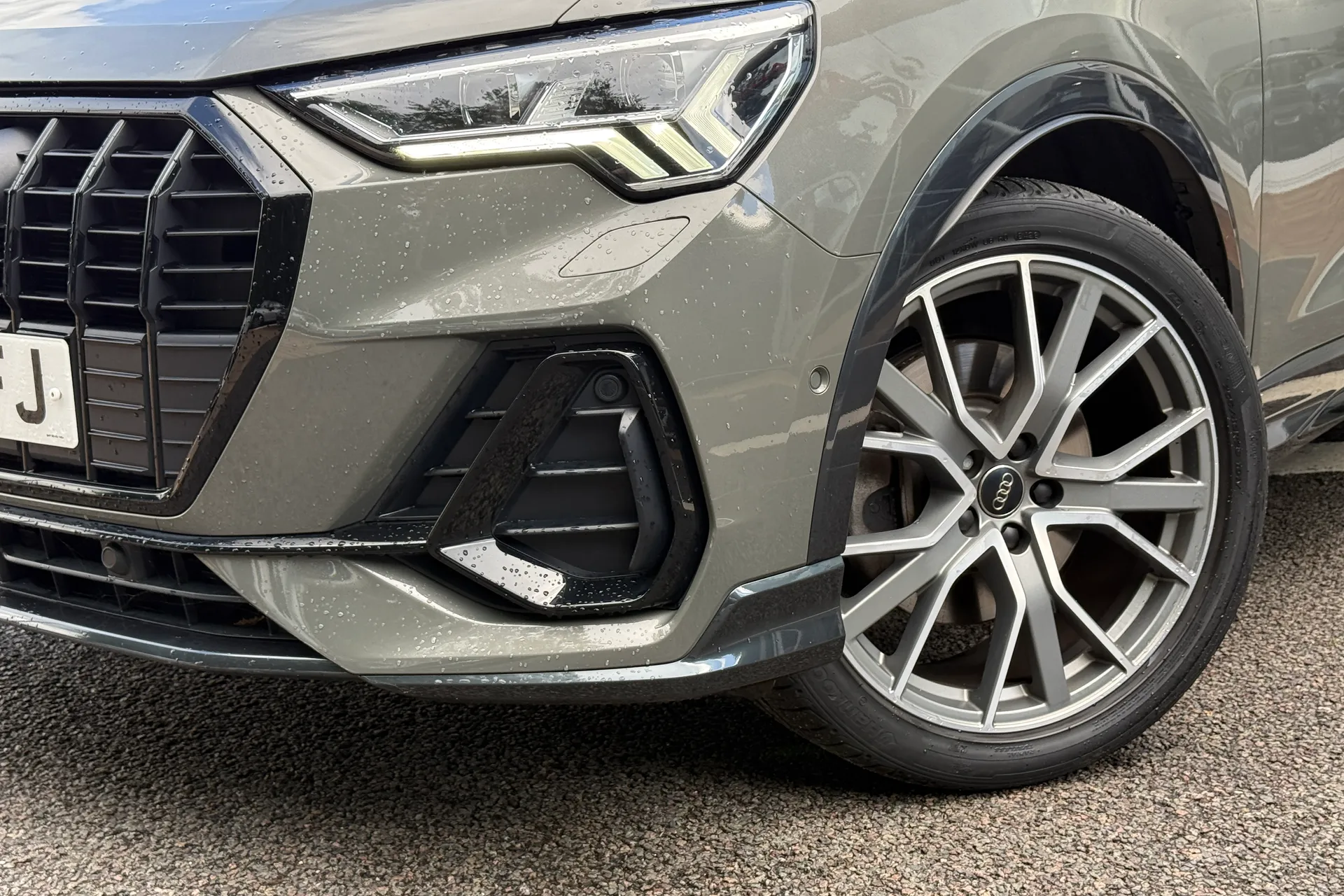 Audi Q3 thumbnail image number 60