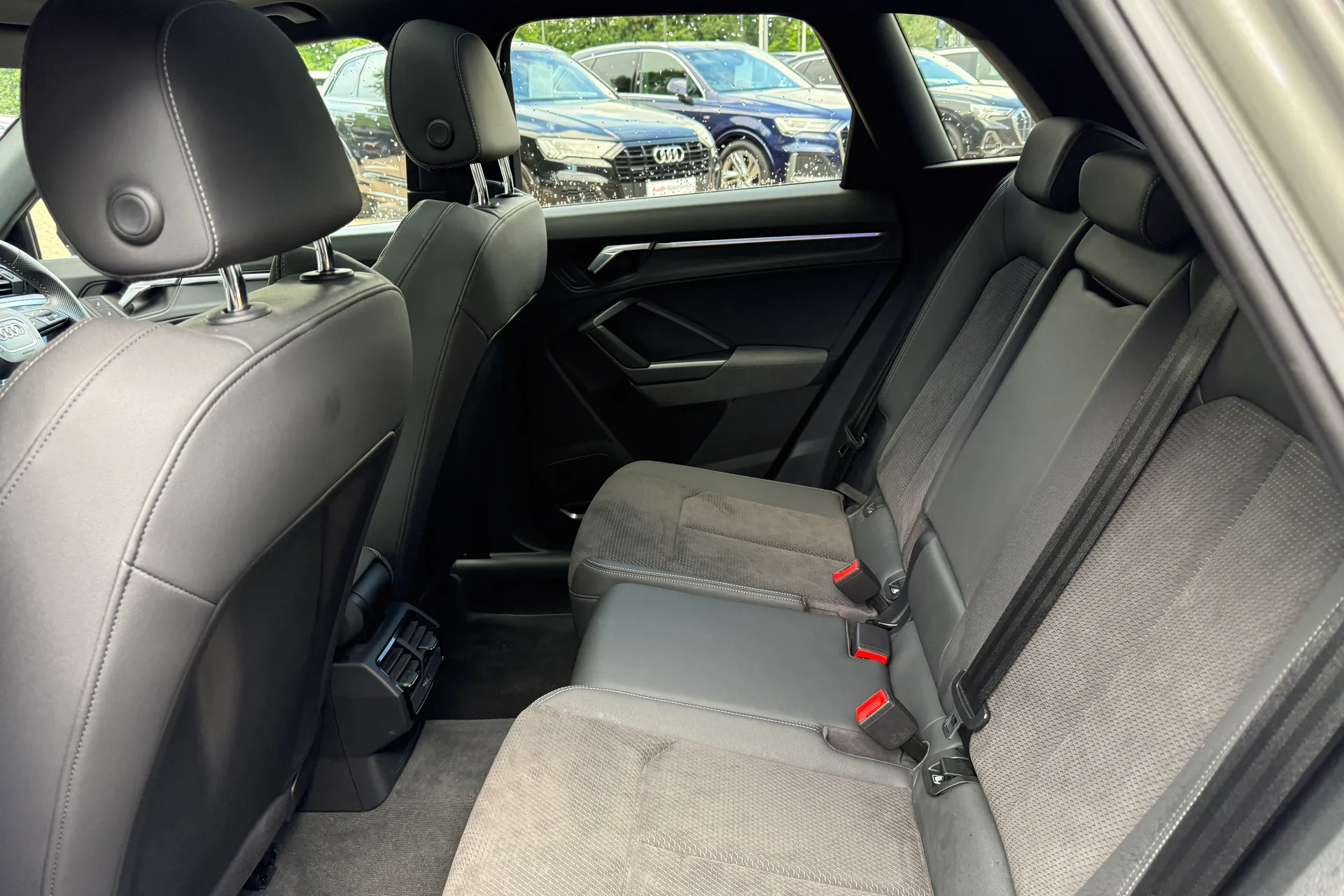 Audi Q3 thumbnail image number 55