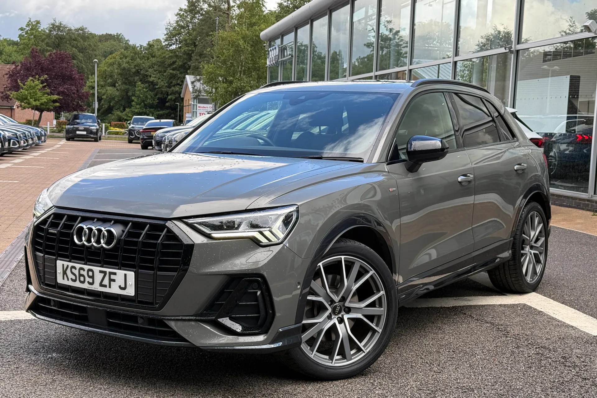 Audi Q3 thumbnail image number 59