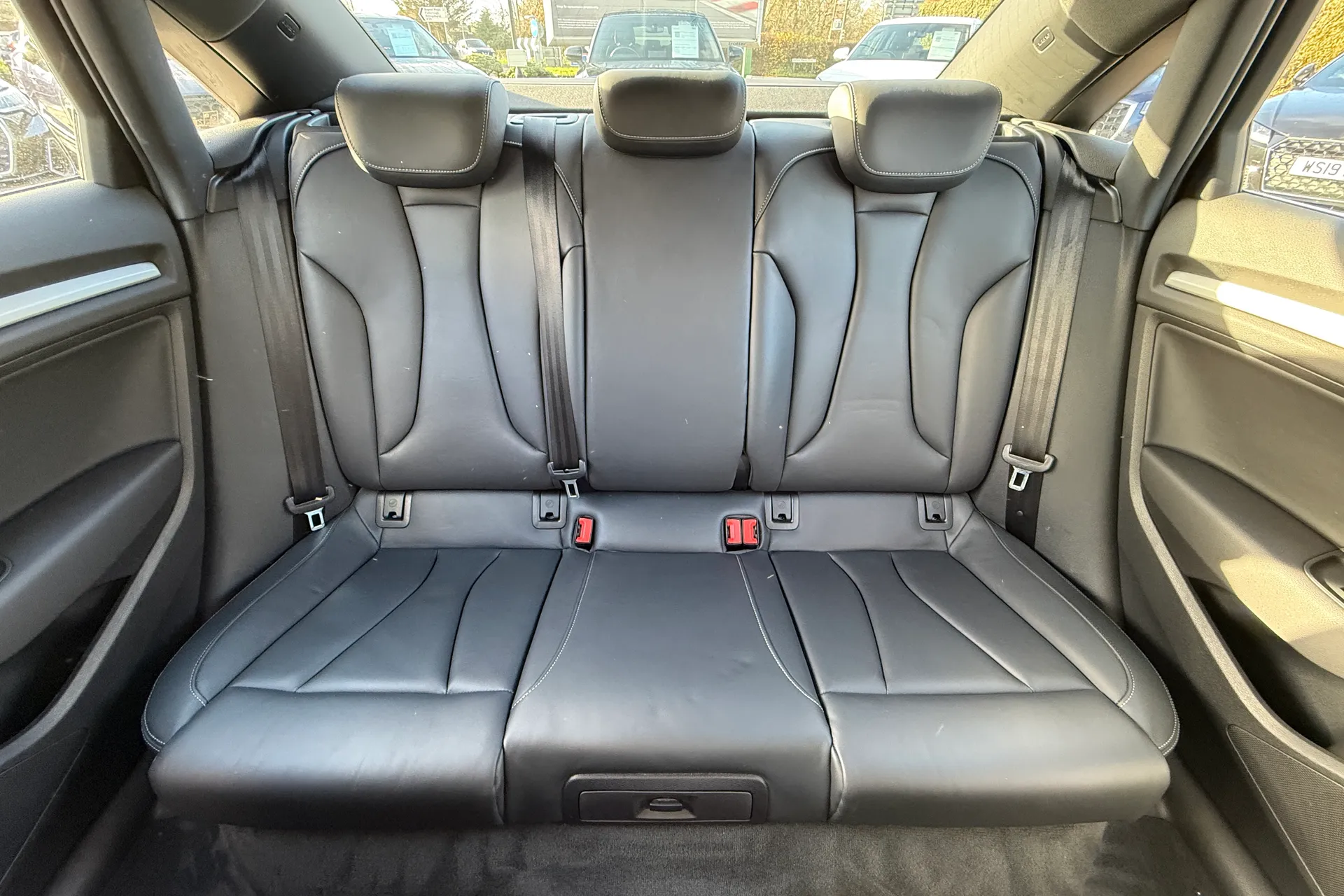 Audi A3 thumbnail image number 32