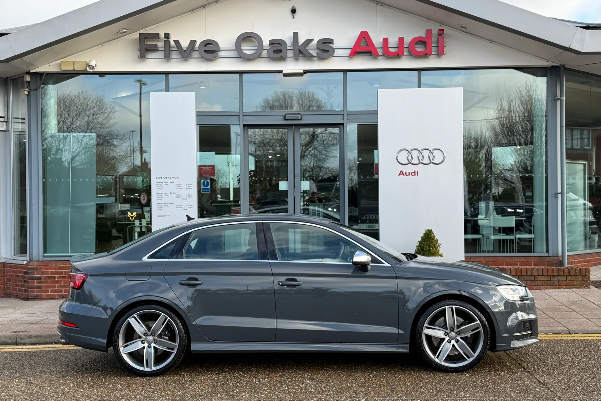 Audi A3 thumbnail image number 2